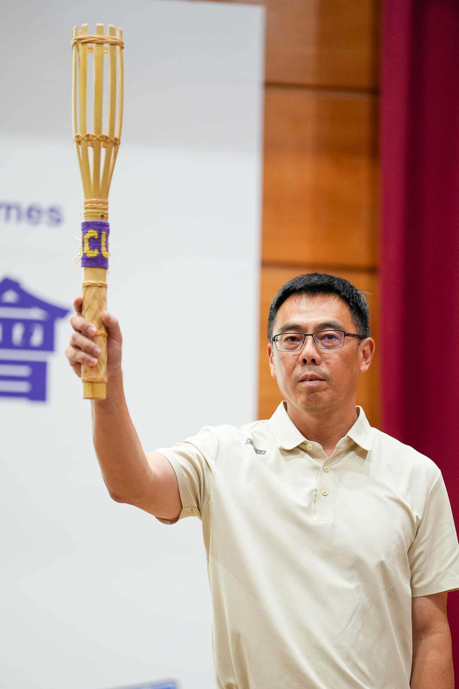 中央大學全大運火把選用桃園市復興區特有的竹材手工編製而成