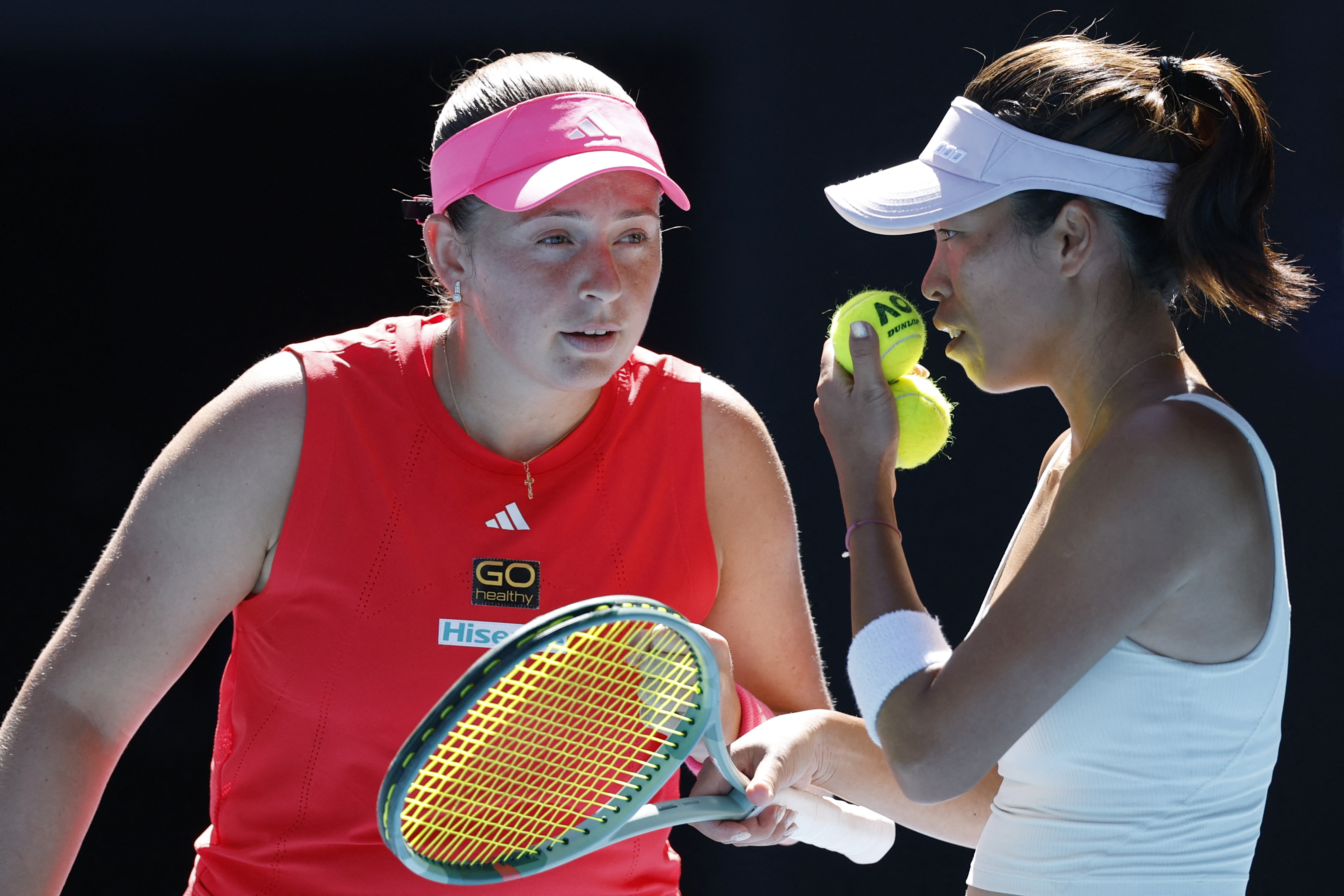 謝淑薇／奧絲塔朋科(Jelena Ostapenko，拉脫維亞)組合晉溫網女雙32強。法新社