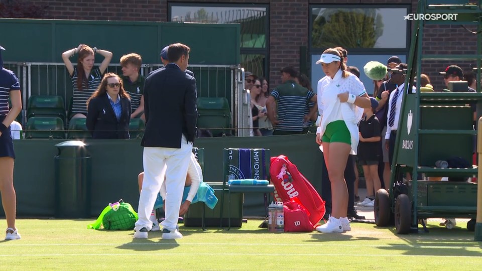 拉脫維亞名將奧絲塔朋科(Jelena Ostapenko)在女雙第二輪賽事中撩裙來自證。摘自推特