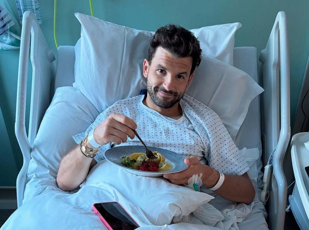 保加利亞網球名將迪米崔夫（Grigor Dimitrov）躺在病床上貼文。摘自迪米崔夫IG