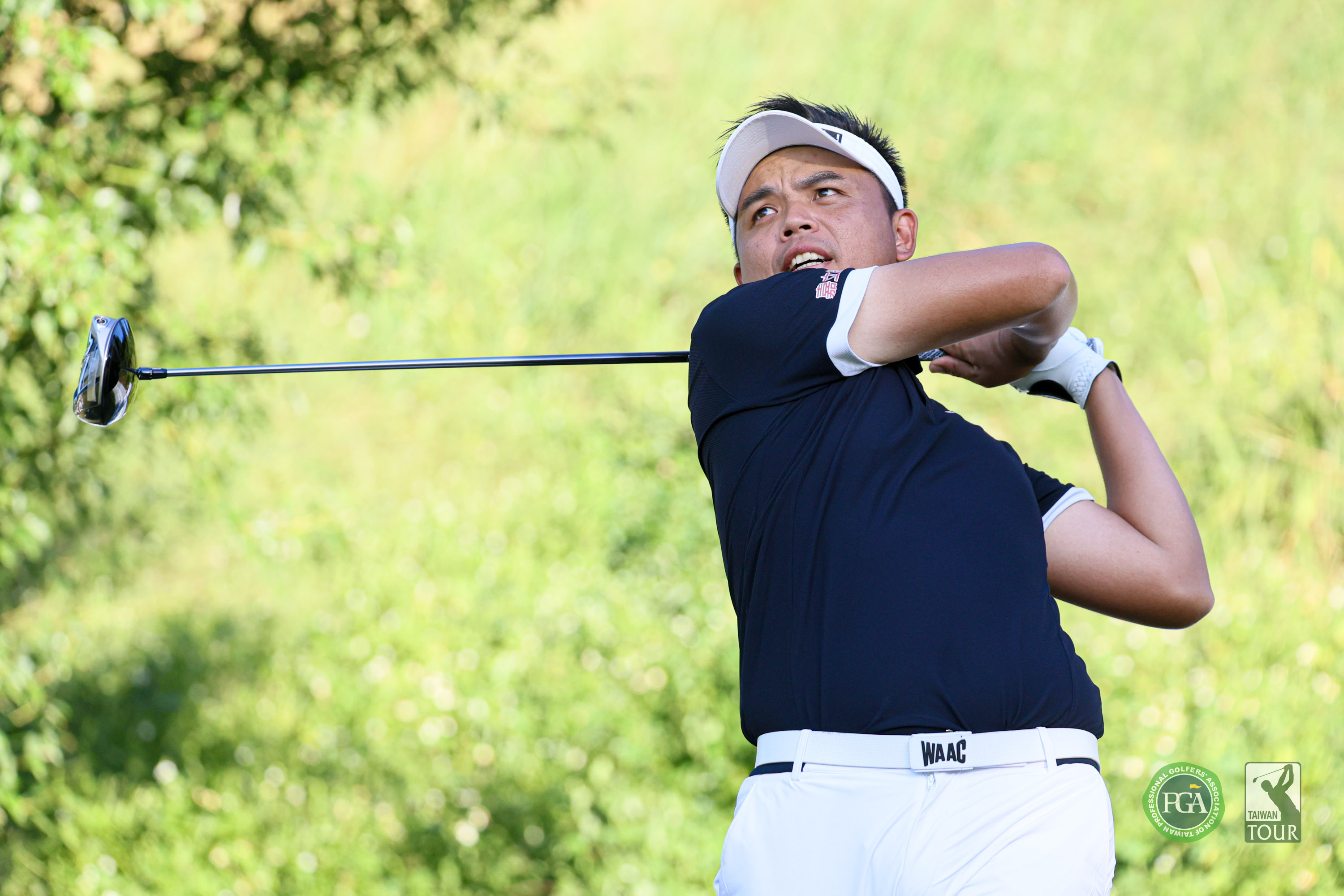 台灣好手洪健堯第二回合再抓7鳥無吞柏忌,連兩天打出低於標準桿7桿成績,以總桿數130桿-14帶著5桿之差進入週末決賽。Tpga/林聖凱攝影
