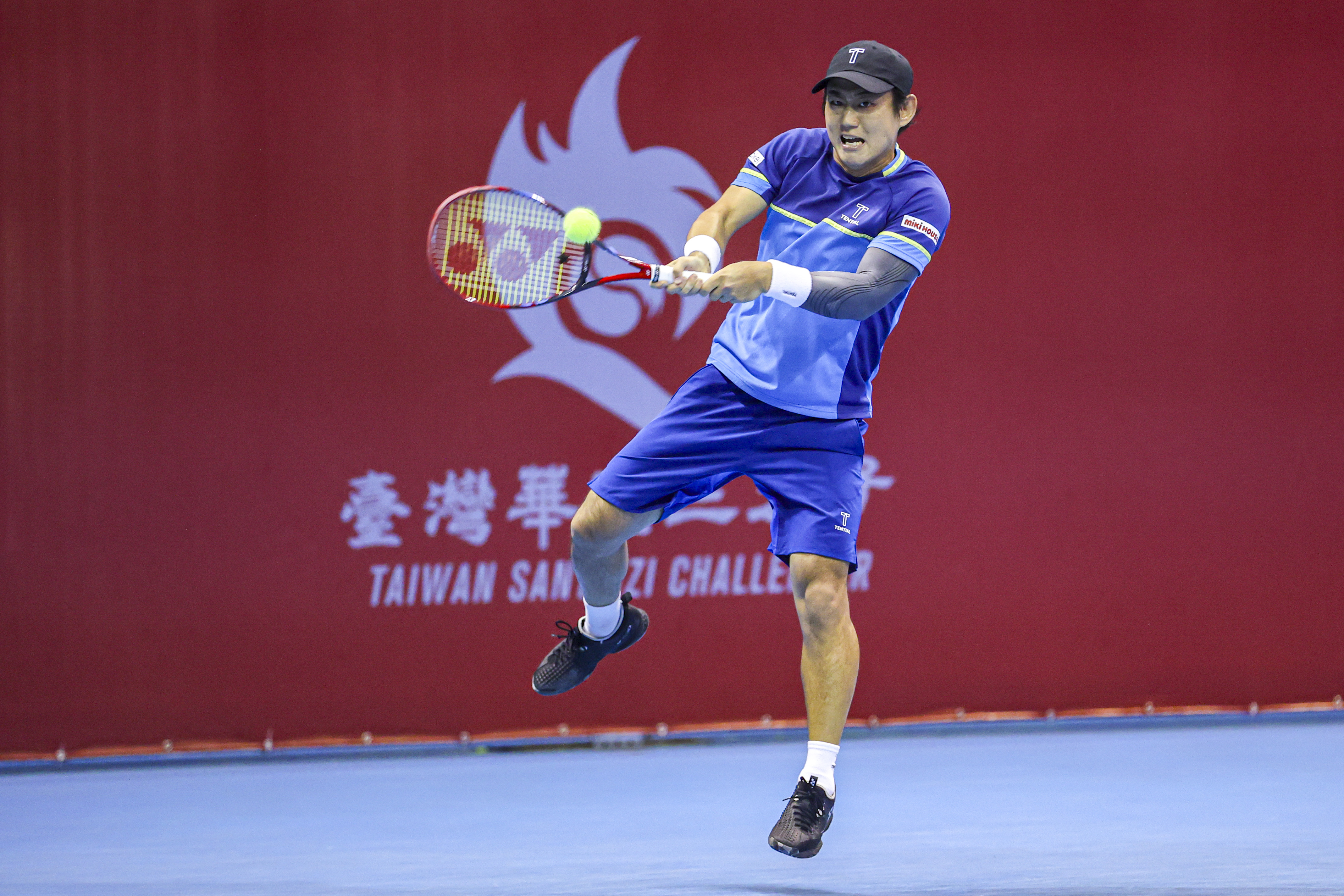 日本第二種子西岡良仁Yoshihito Nishioka直落二贏得冠軍。海碩運動整合行銷提供