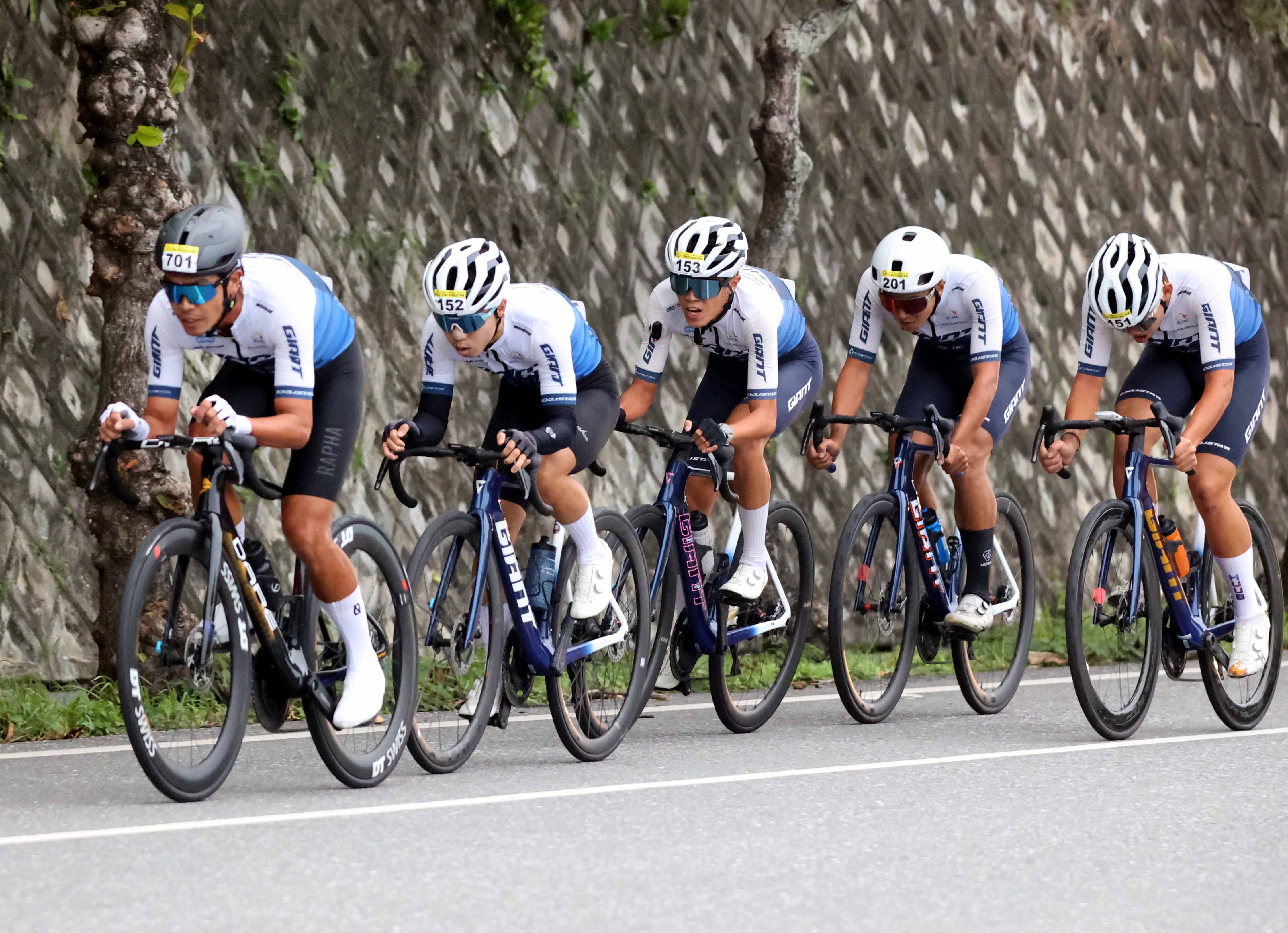 團隊計時賽冠軍前勁車隊封王。中華民國自行車騎士協會提供