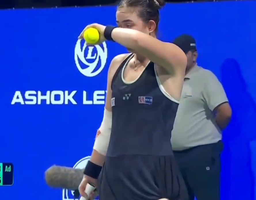 葛藍打到傷勢發作而落淚。摘自推特