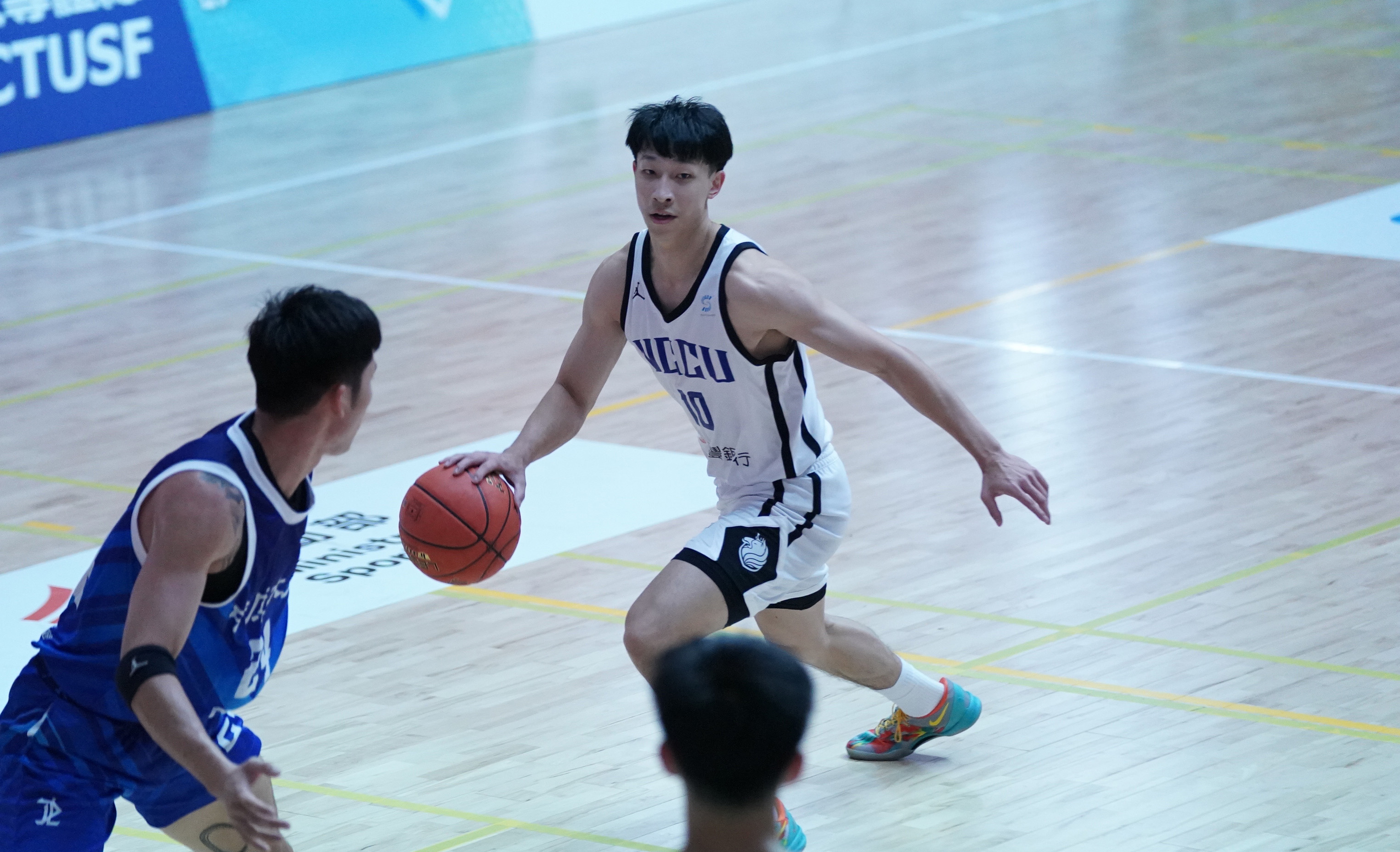 政治大學宋昕澔20分。大專體總提供