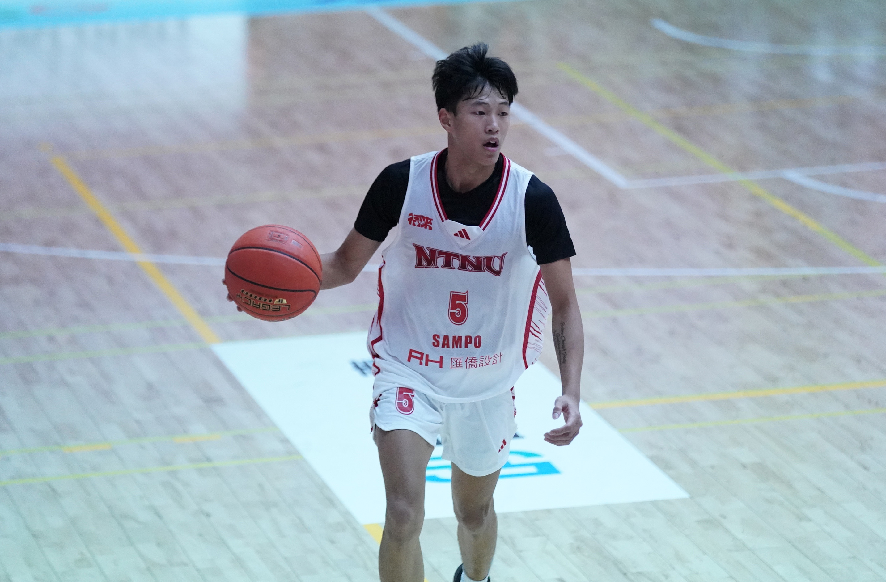 臺灣師大 莊杰閎全隊最高23分包含3顆外線另有7籃板4抄截。大專體總提供