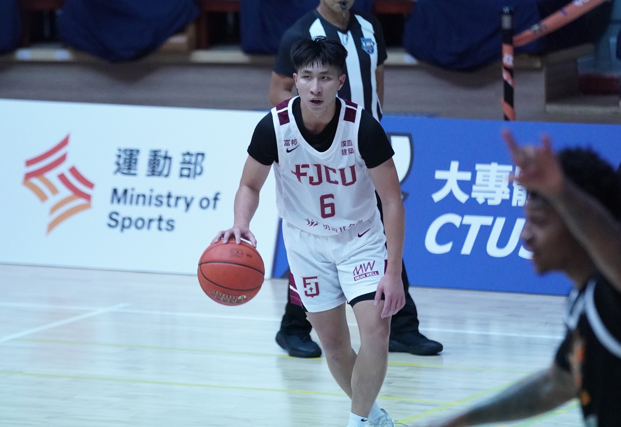 輔仁大學王翊仲18分4助攻。大專體總提供