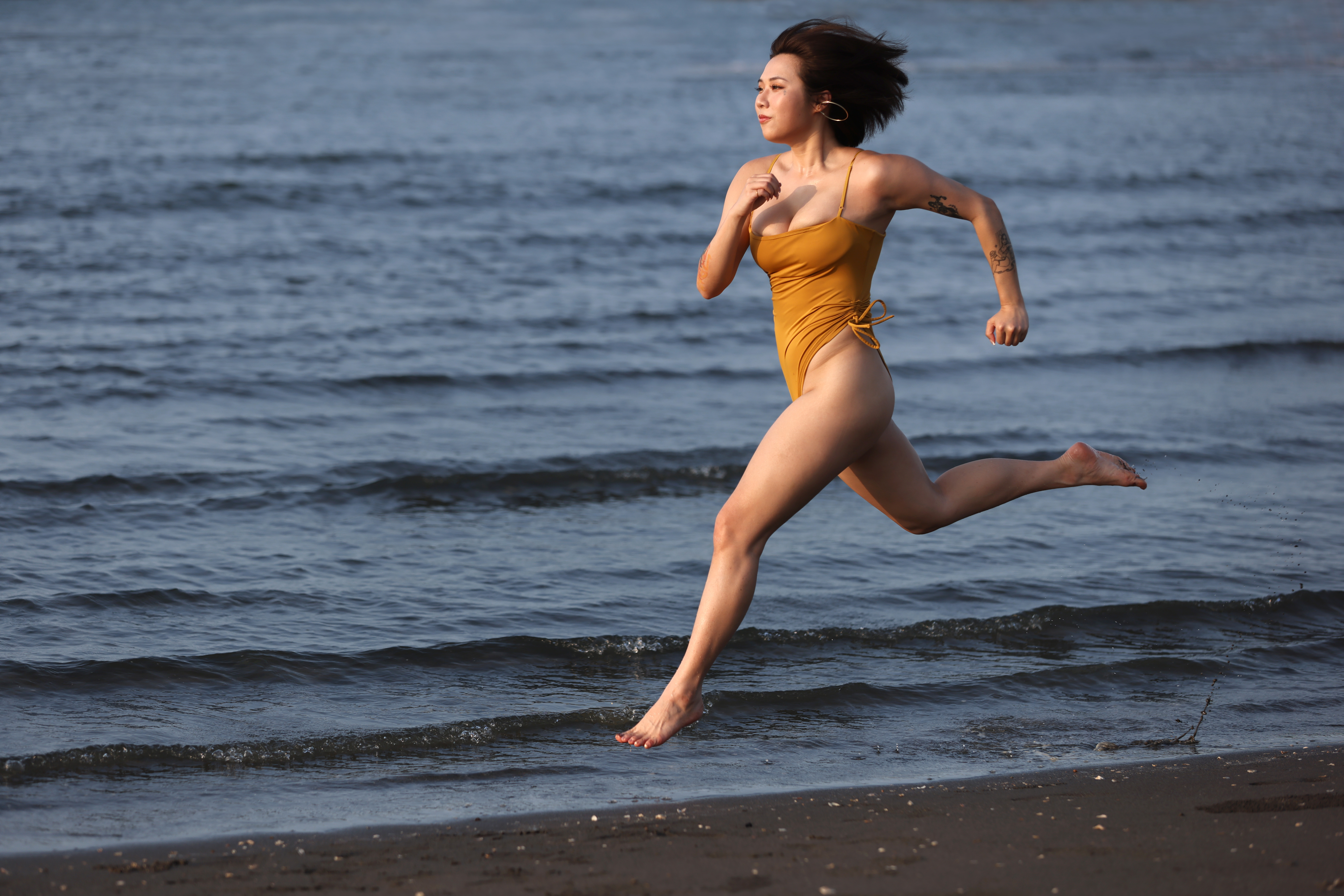 從小是田徑隊，又瑄化阻力為動力，海邊跑出新能量。特約記者郭運復 攝影