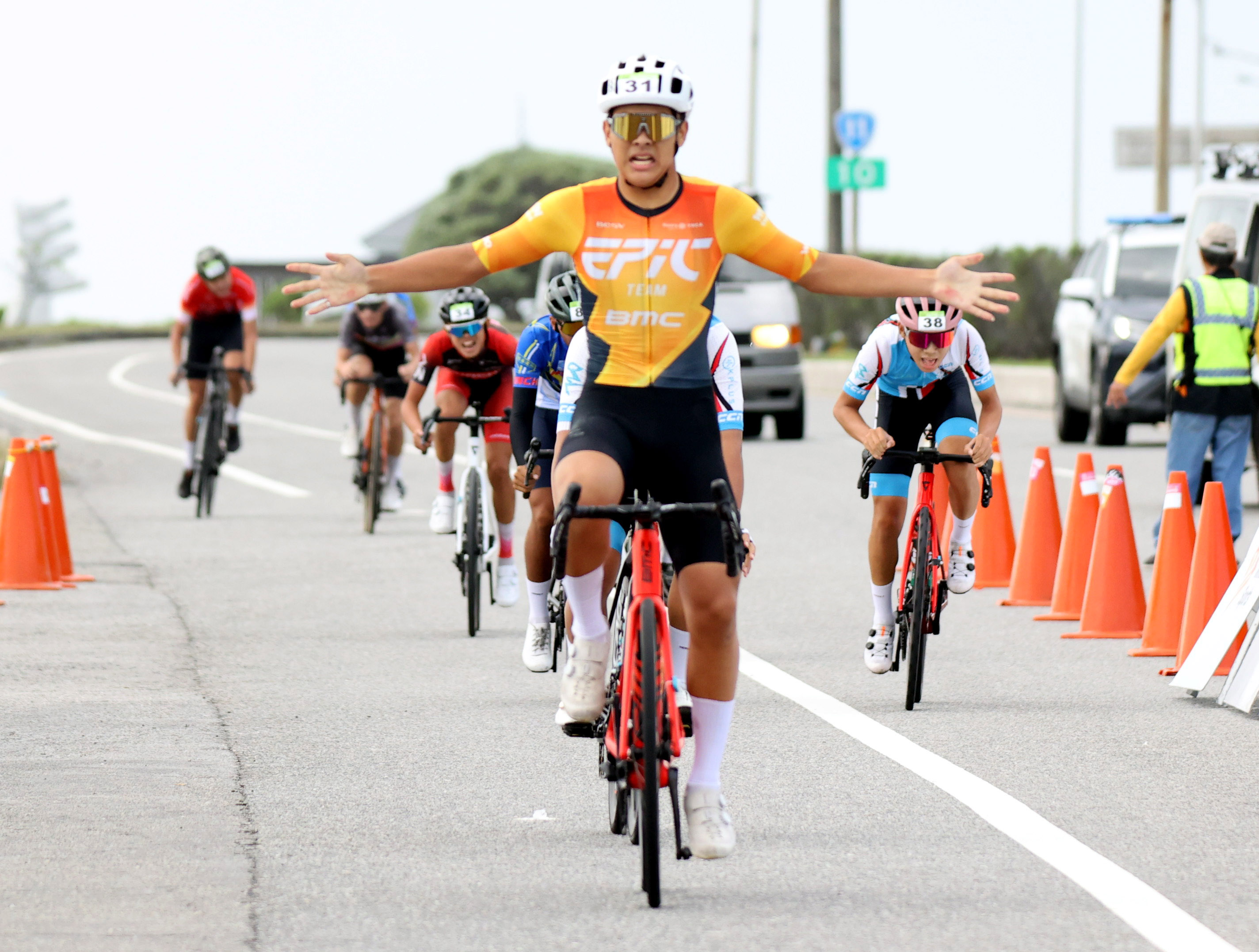 國中組Epic Trca Team B隊陳宥劭單站國中組公路賽第一總排第五。中華民國自行車騎士協會提供