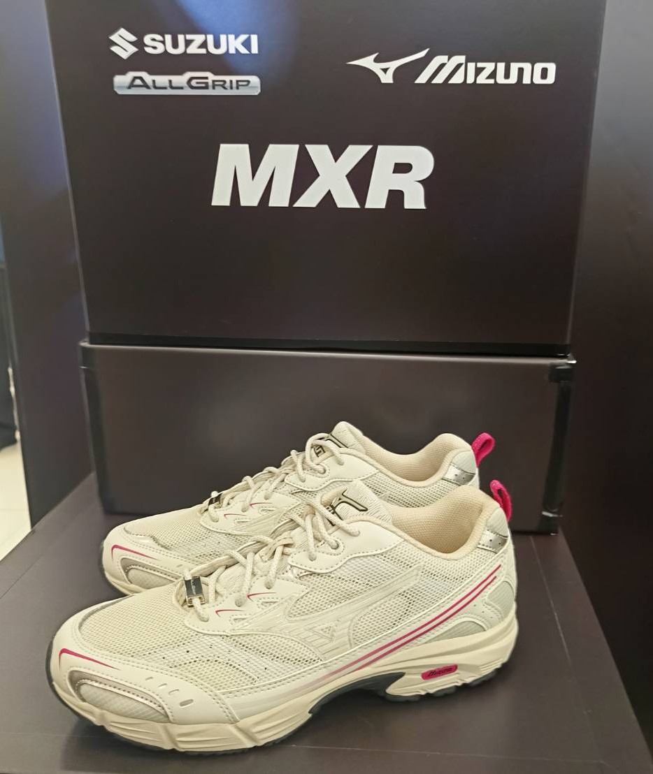 MIZUNO ×ALLGRIP全新聯名系列商品的MXR休閒鞋。詹健全攝