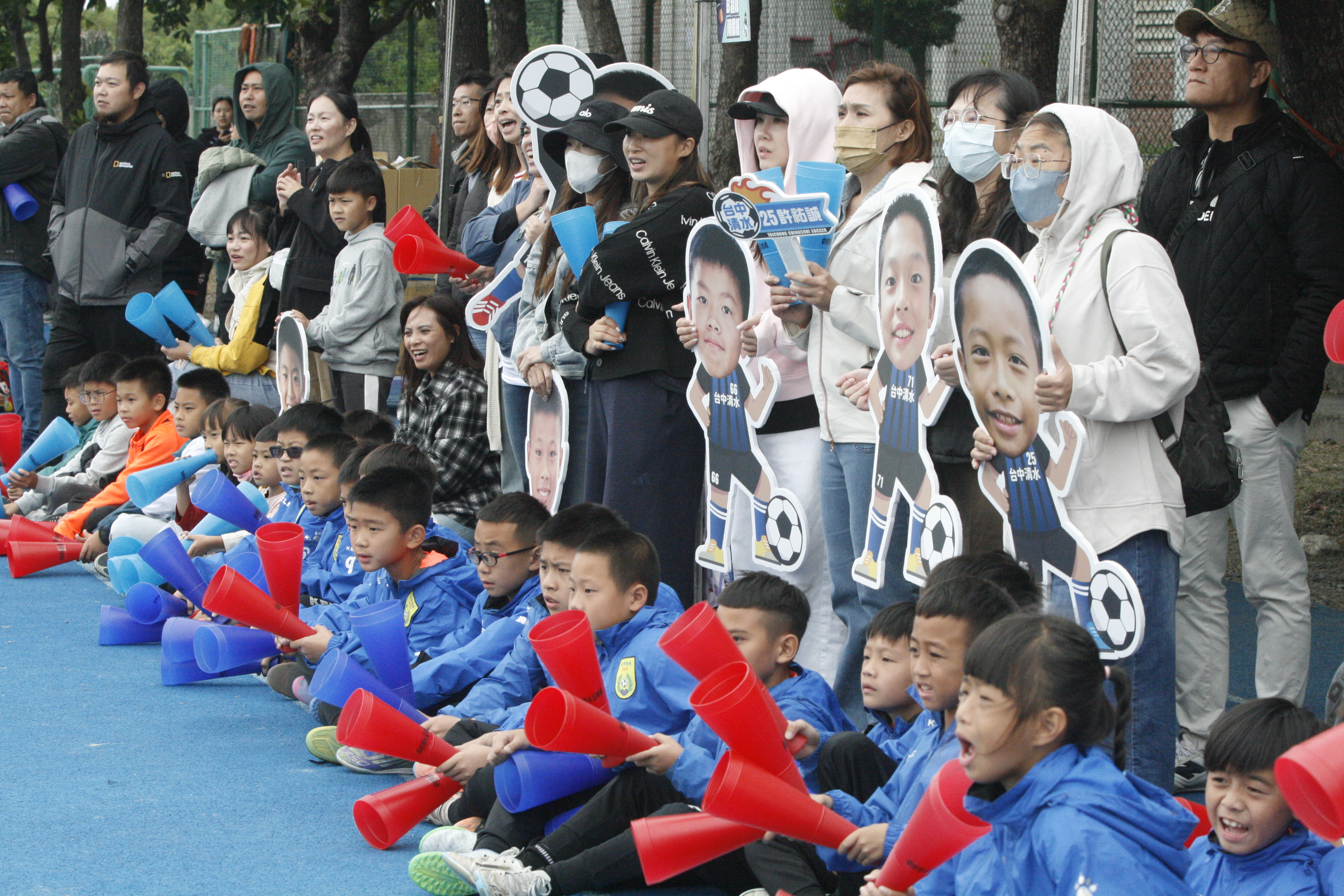 清水國小球員的Q板人型像也非常可愛。詹健全攝