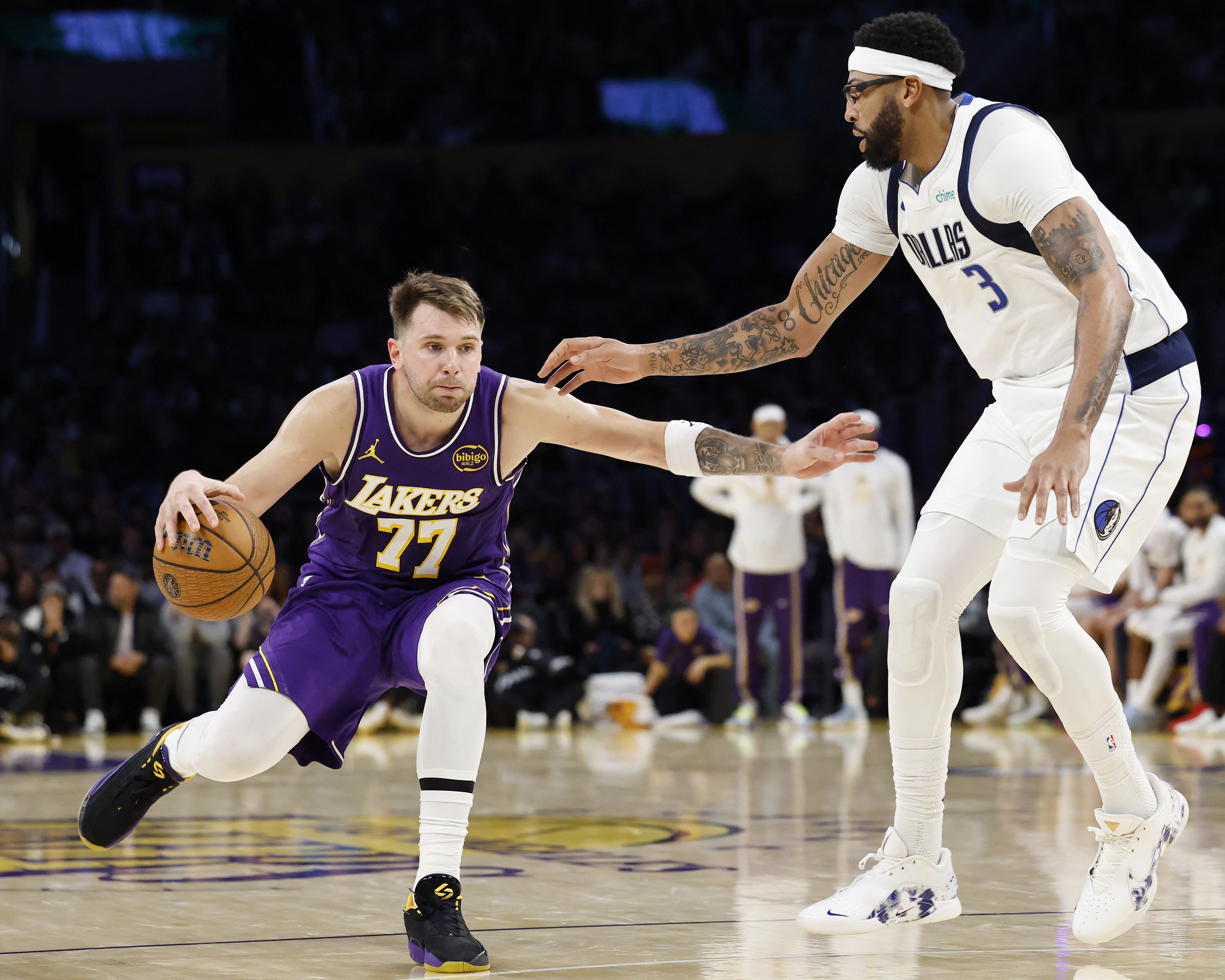 唐西奇今天拿下35分、11助攻。法新社