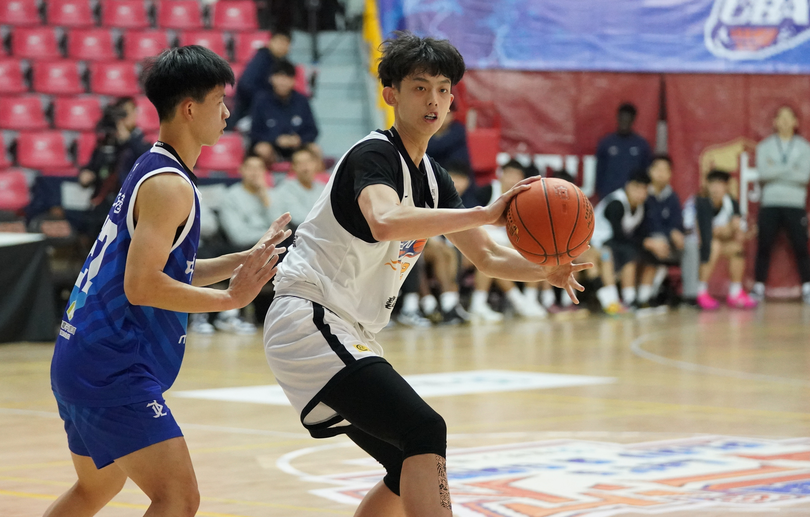 黎明學院戴辰諺攻下全隊最高17分外加8籃板。大專體總提供