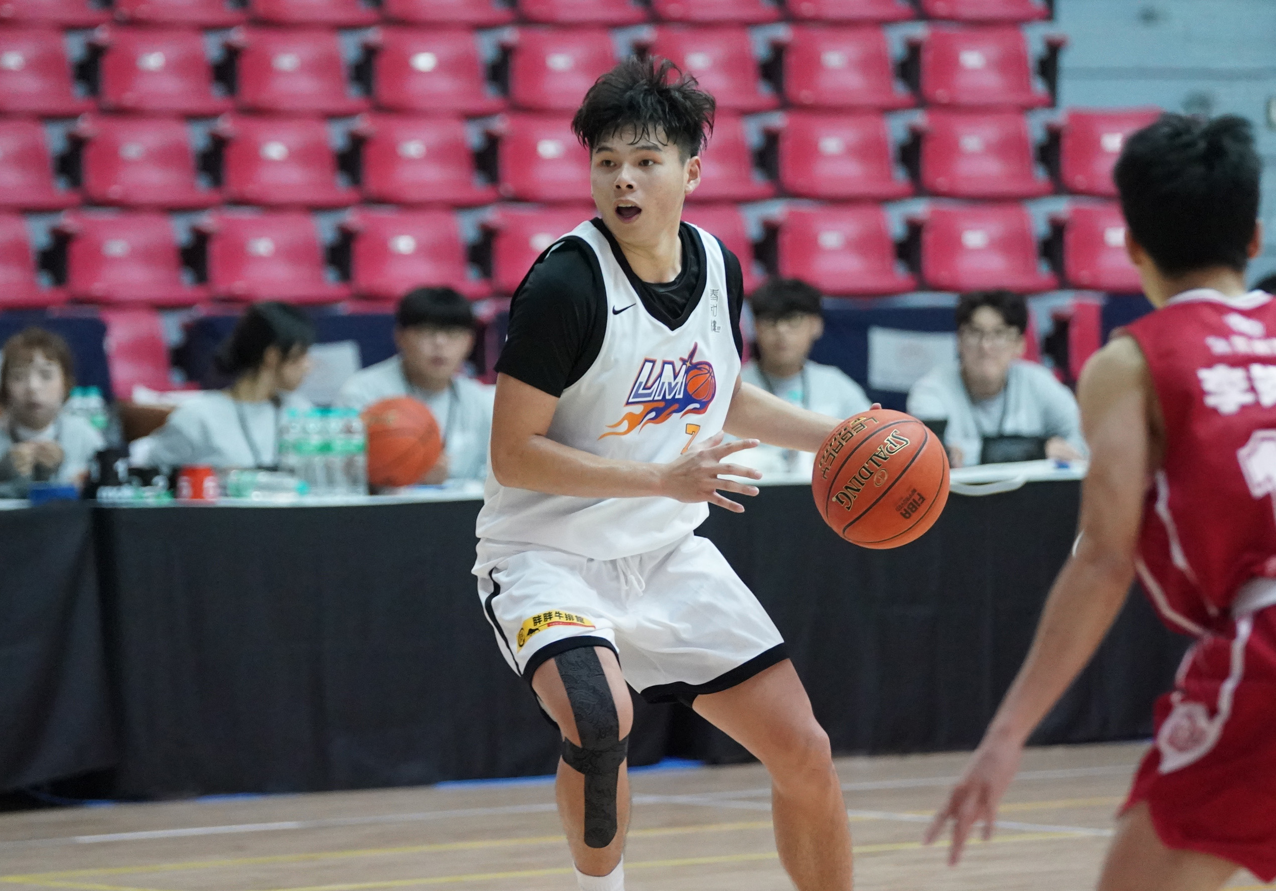 黎明學院謝侄豈14分4助攻。大專體總提供