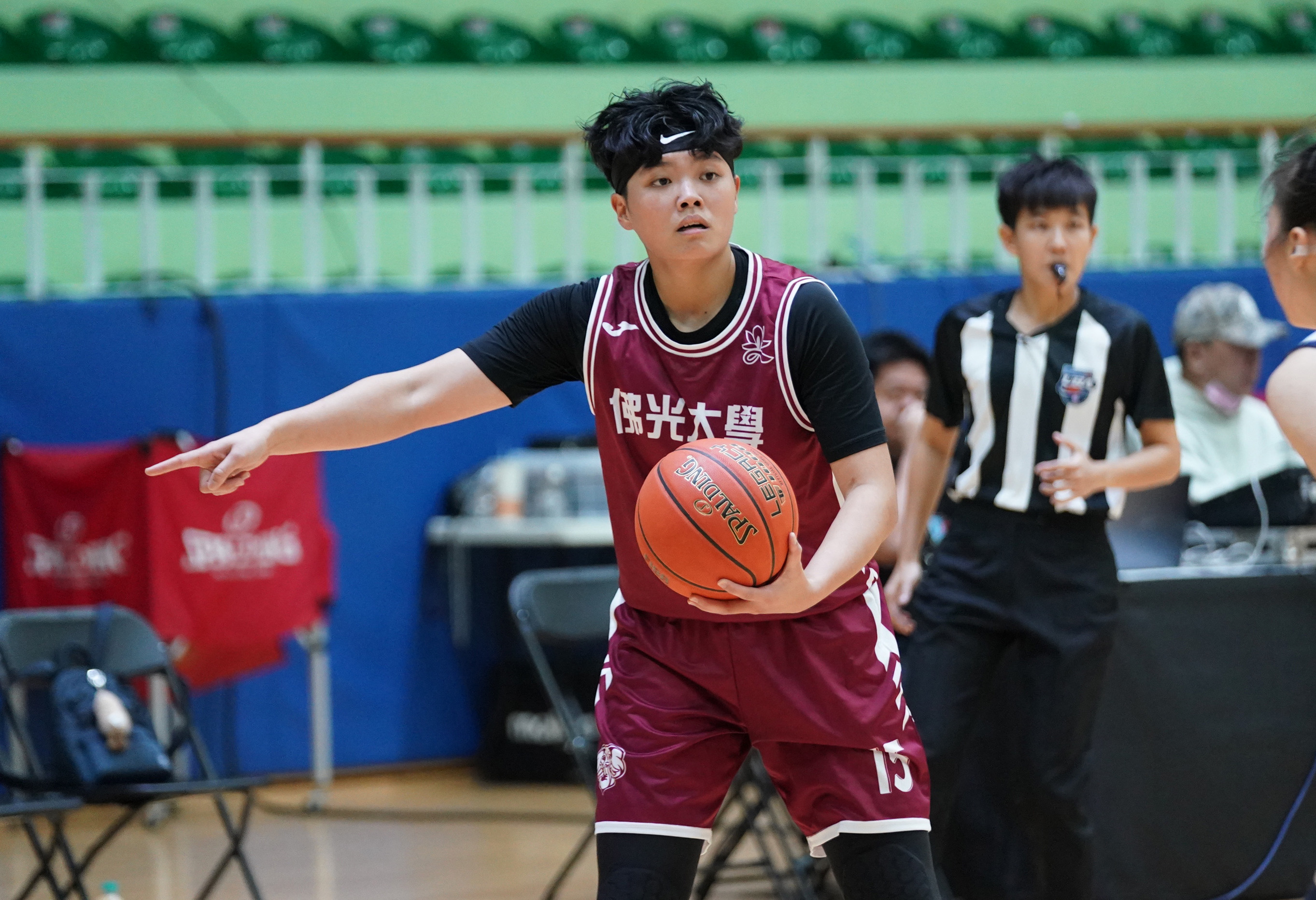 佛光大學陳丁綺拿下17分12籃板。大專體總提供