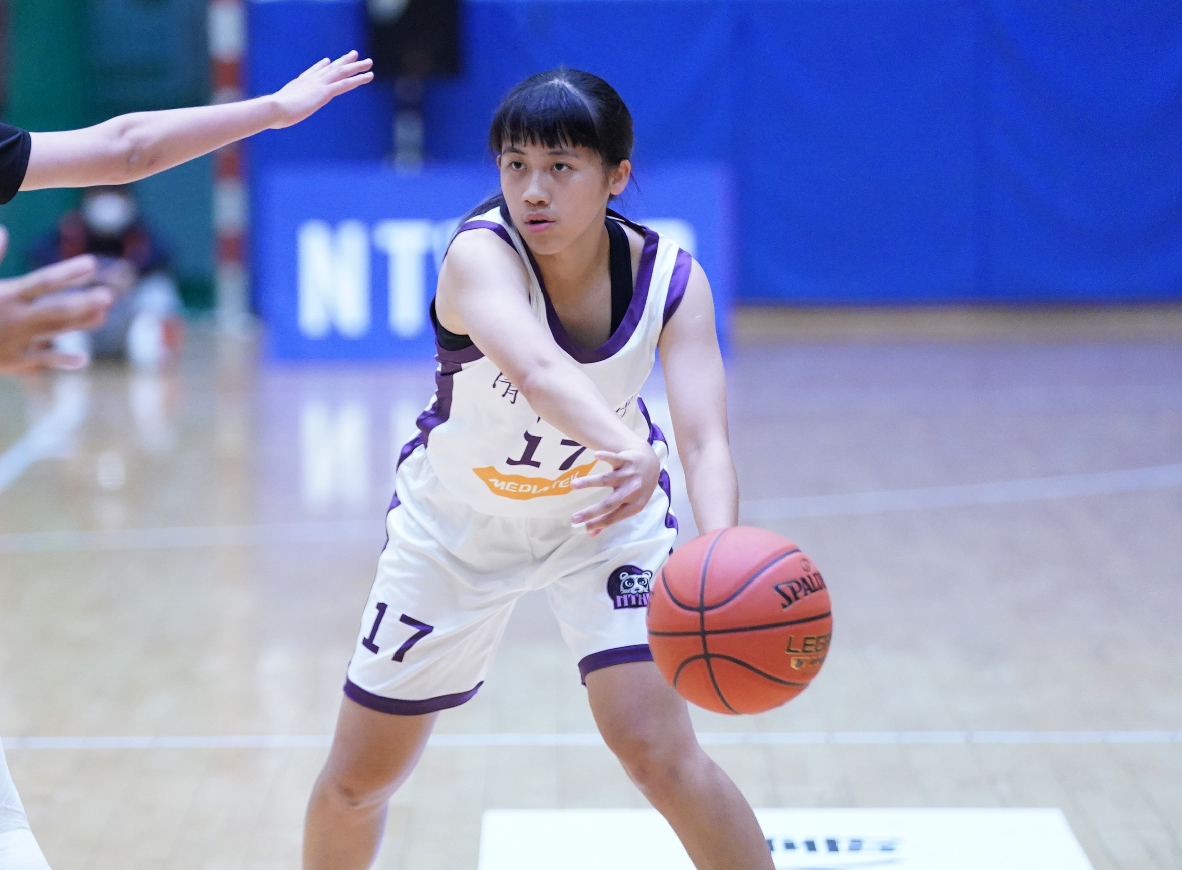 清華大學楊歆穎拿下13分為全隊最高。大專體總提供