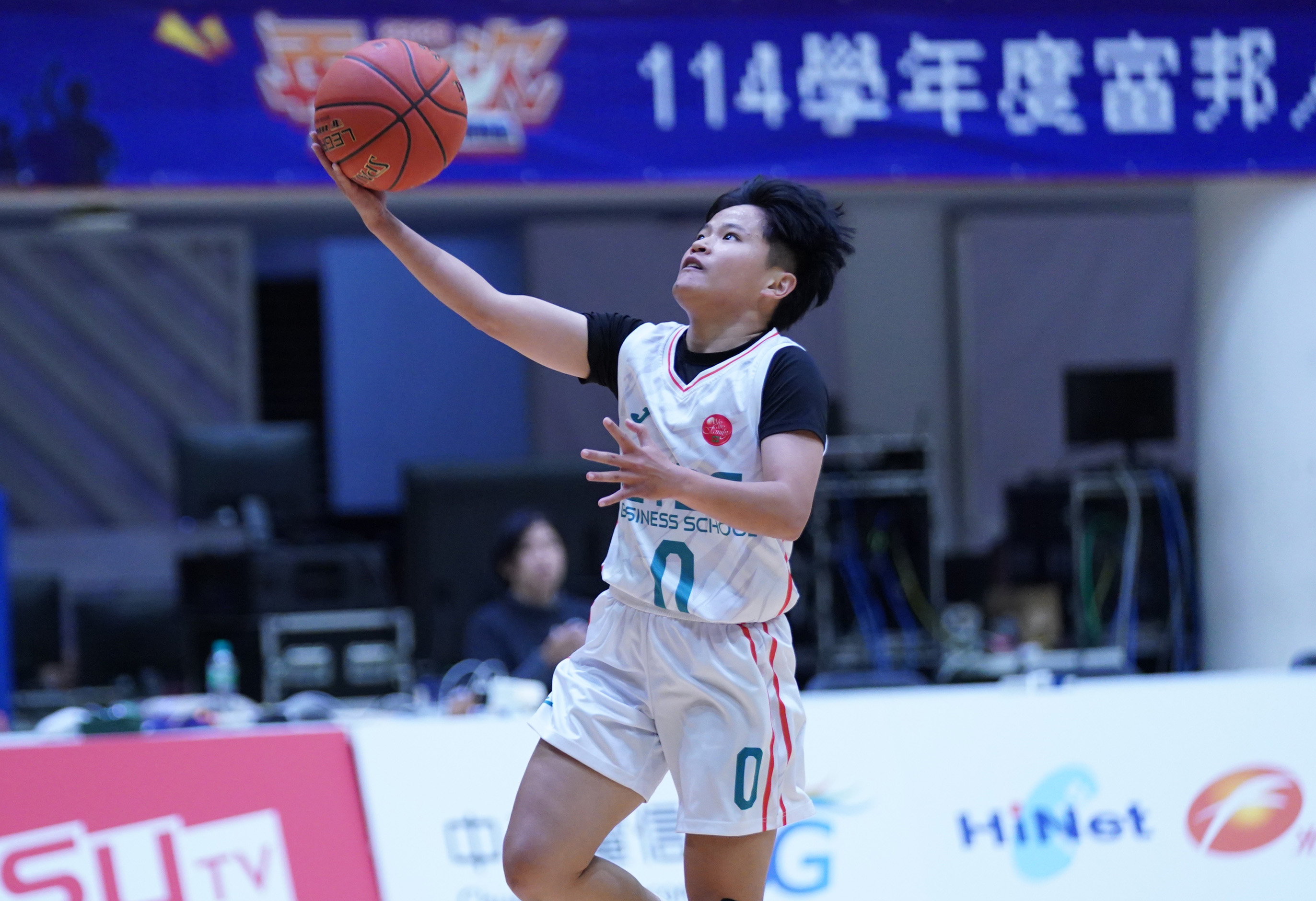 中信學院黃羽婷9分4抄截。大專體總提供