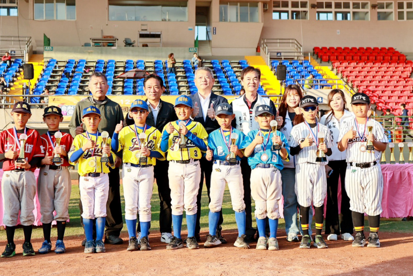 低年級組最佳九人。學生棒聯提供