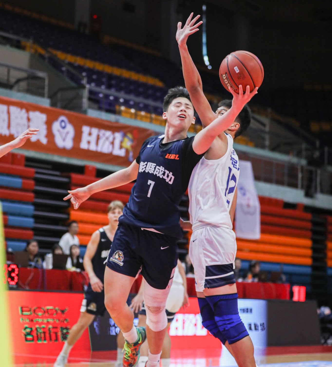 余玄騰生涯2度大三元彰成功晉8一線生機 。高中體總提供