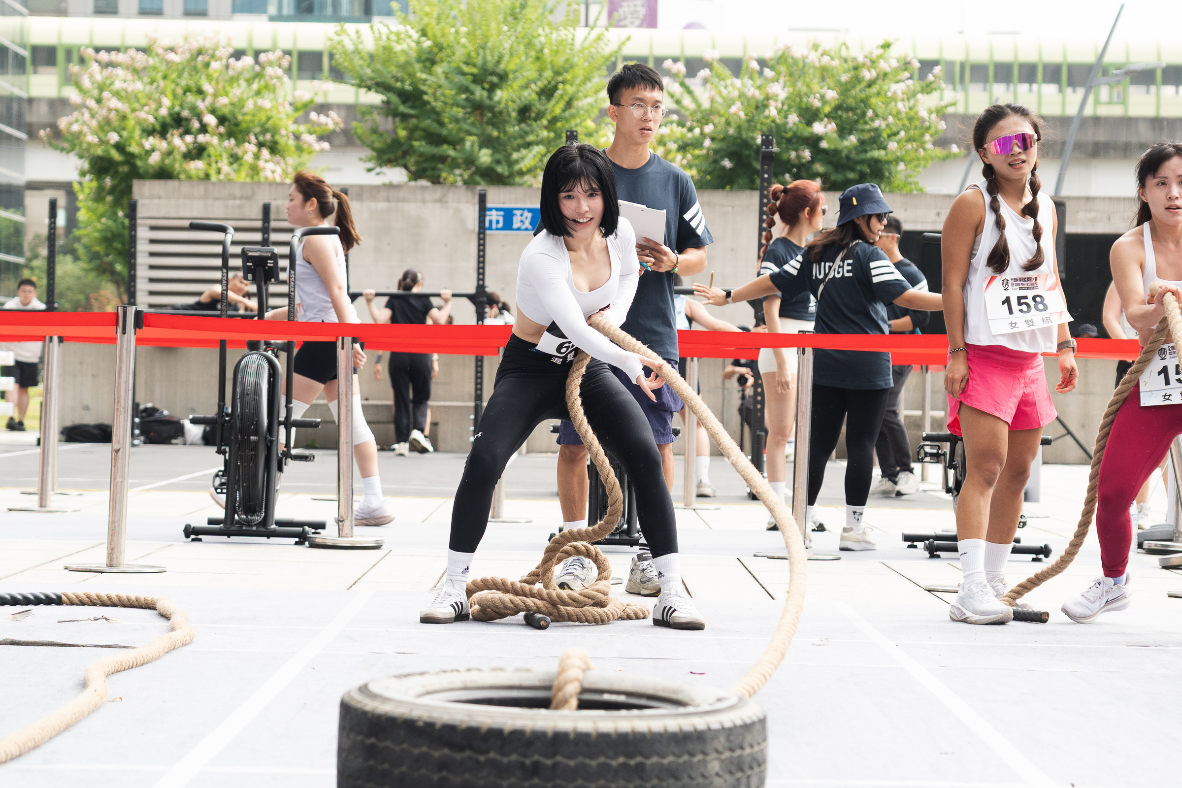 啦啦隊女神壯壯參賽推廣組混雙組。大會提供