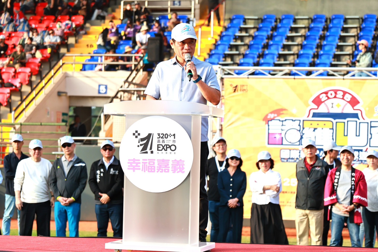 學生棒球聯盟會長竇國詔致詞。學生棒聯提供