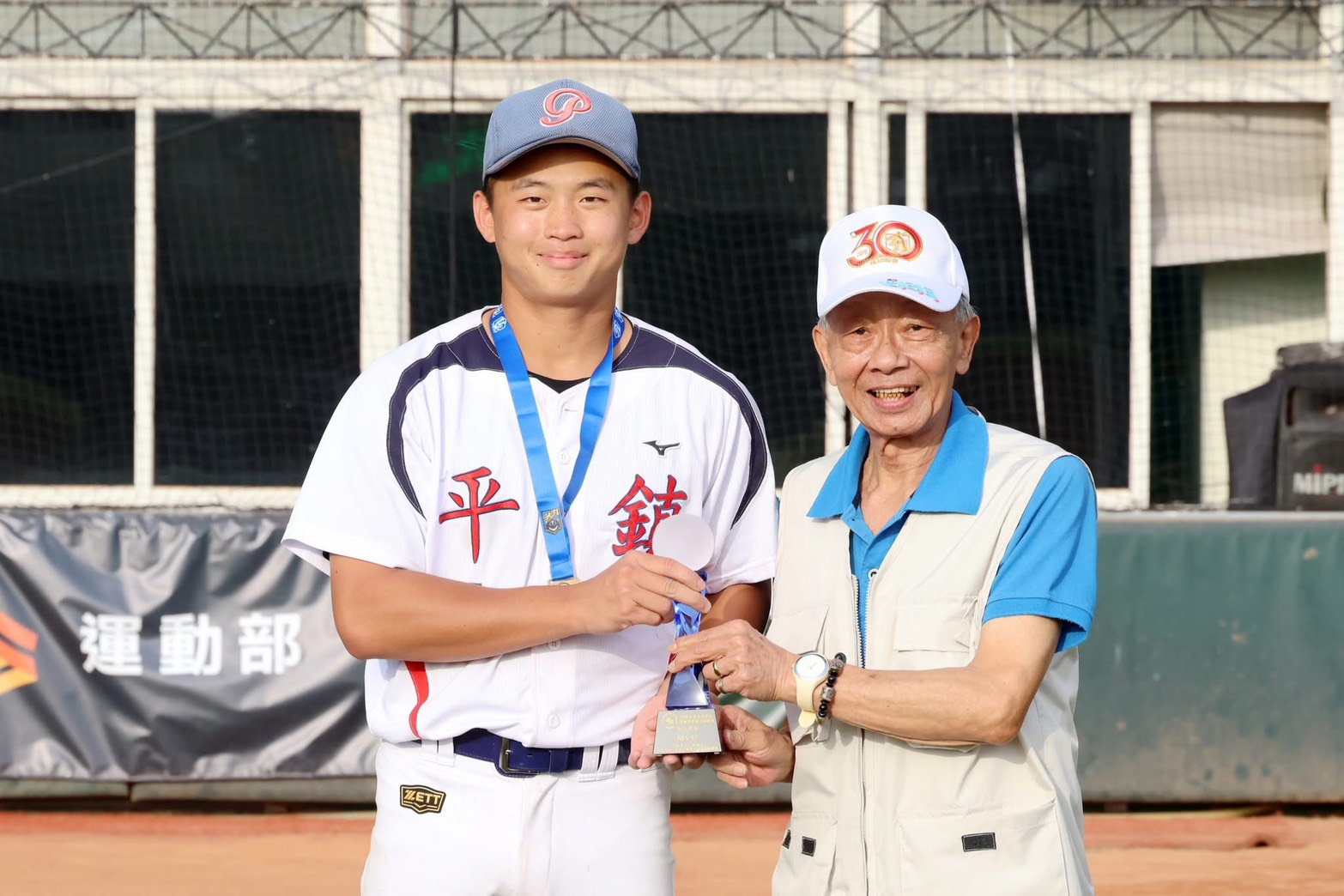 李星漢飆速149穩投拿MVP。 學生棒聯提供