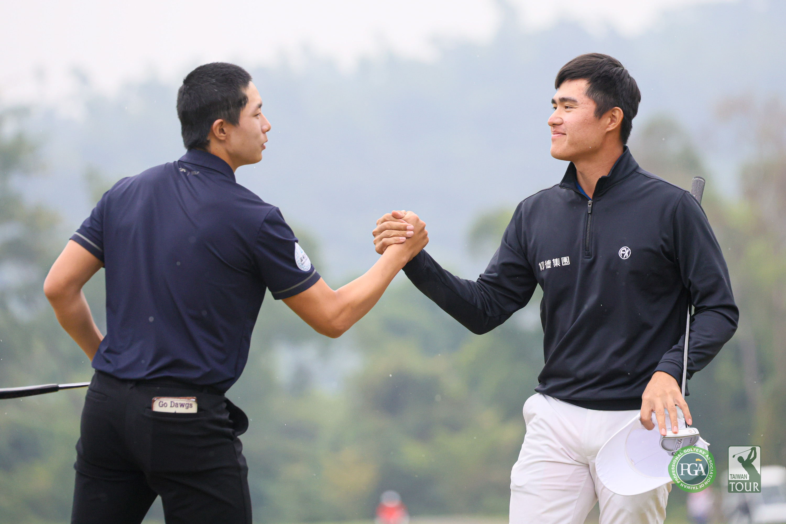 林銓泰(左)和地主選手蘇晉弘兩人，直到第18洞才分出勝負。Tpga ／林聖凱攝影