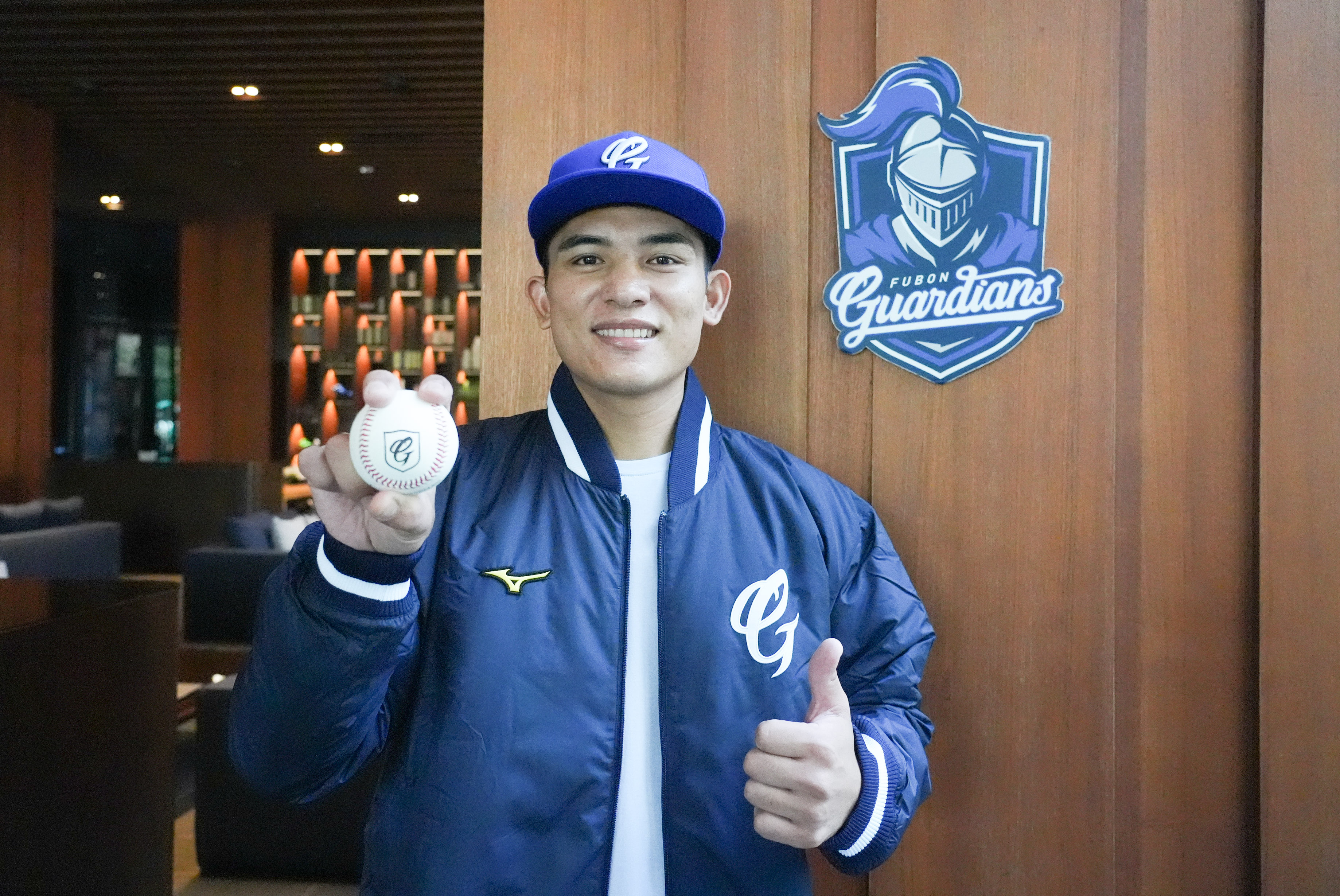 自由球員林岱安加盟富邦悍將。富邦悍將提供