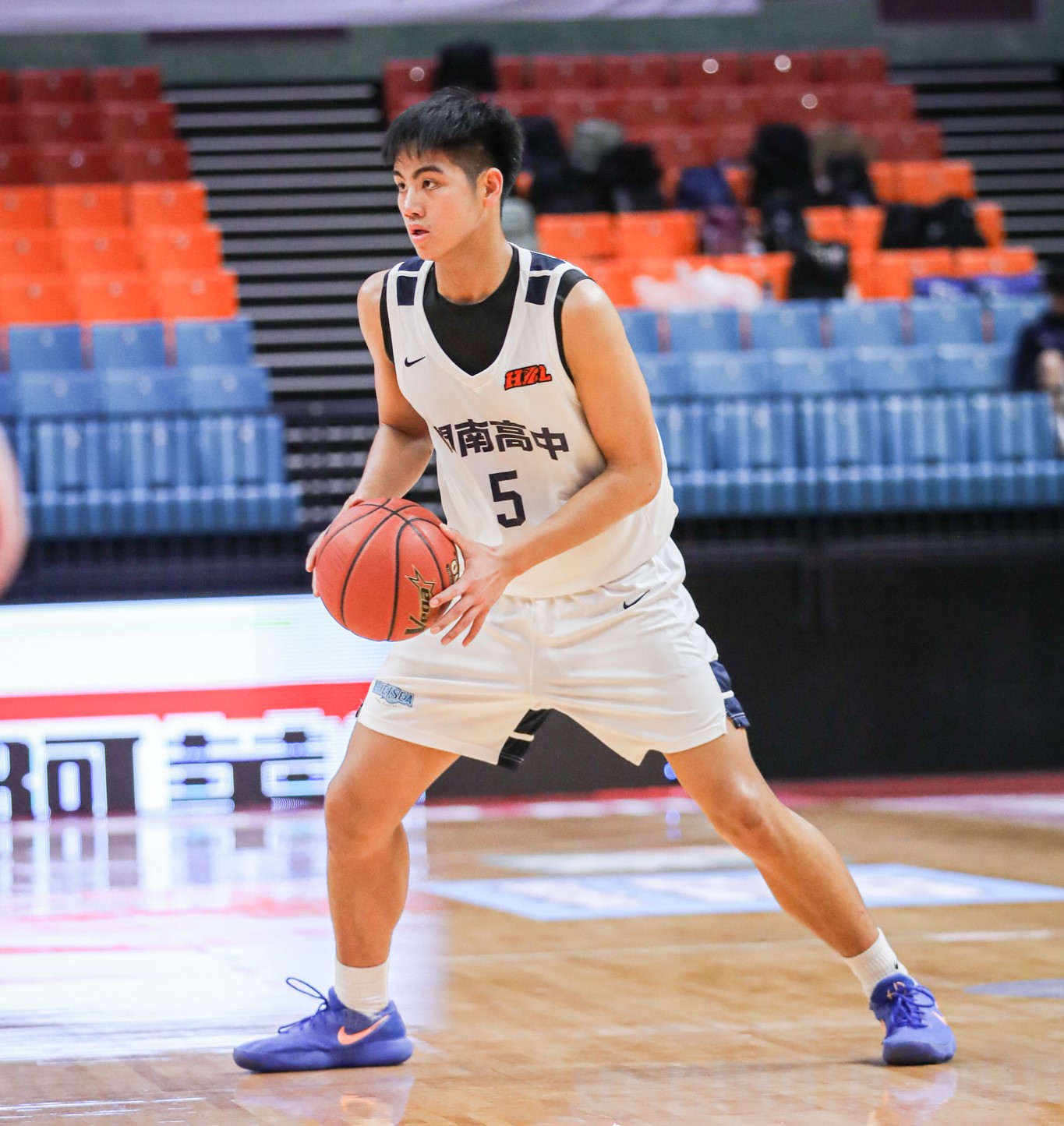 開南高杰熙 9分17籃板。高中體總提供