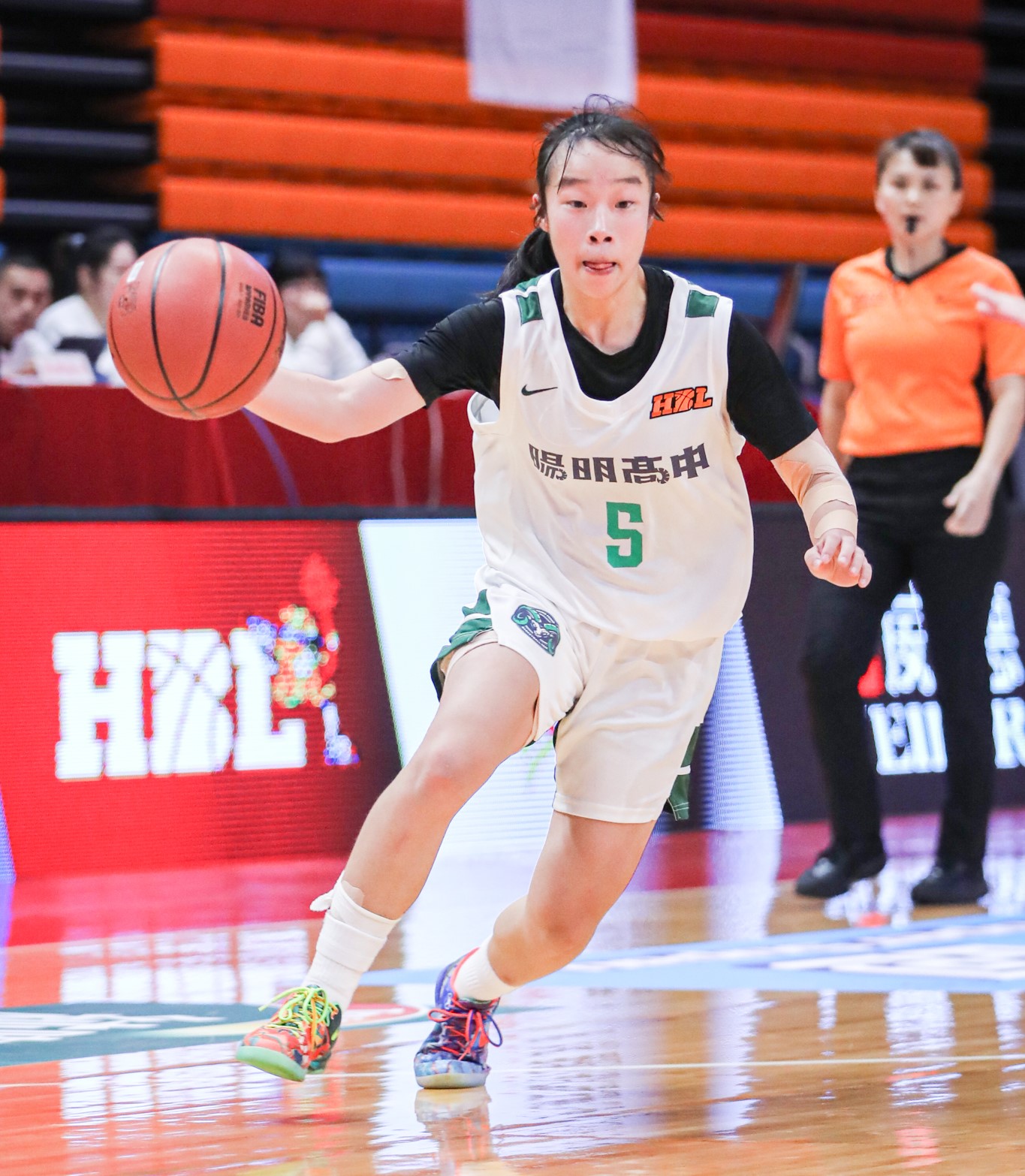 陽明蘇衡三分球4投中2拿16分8籃板2助攻5抄截。高中體總提供