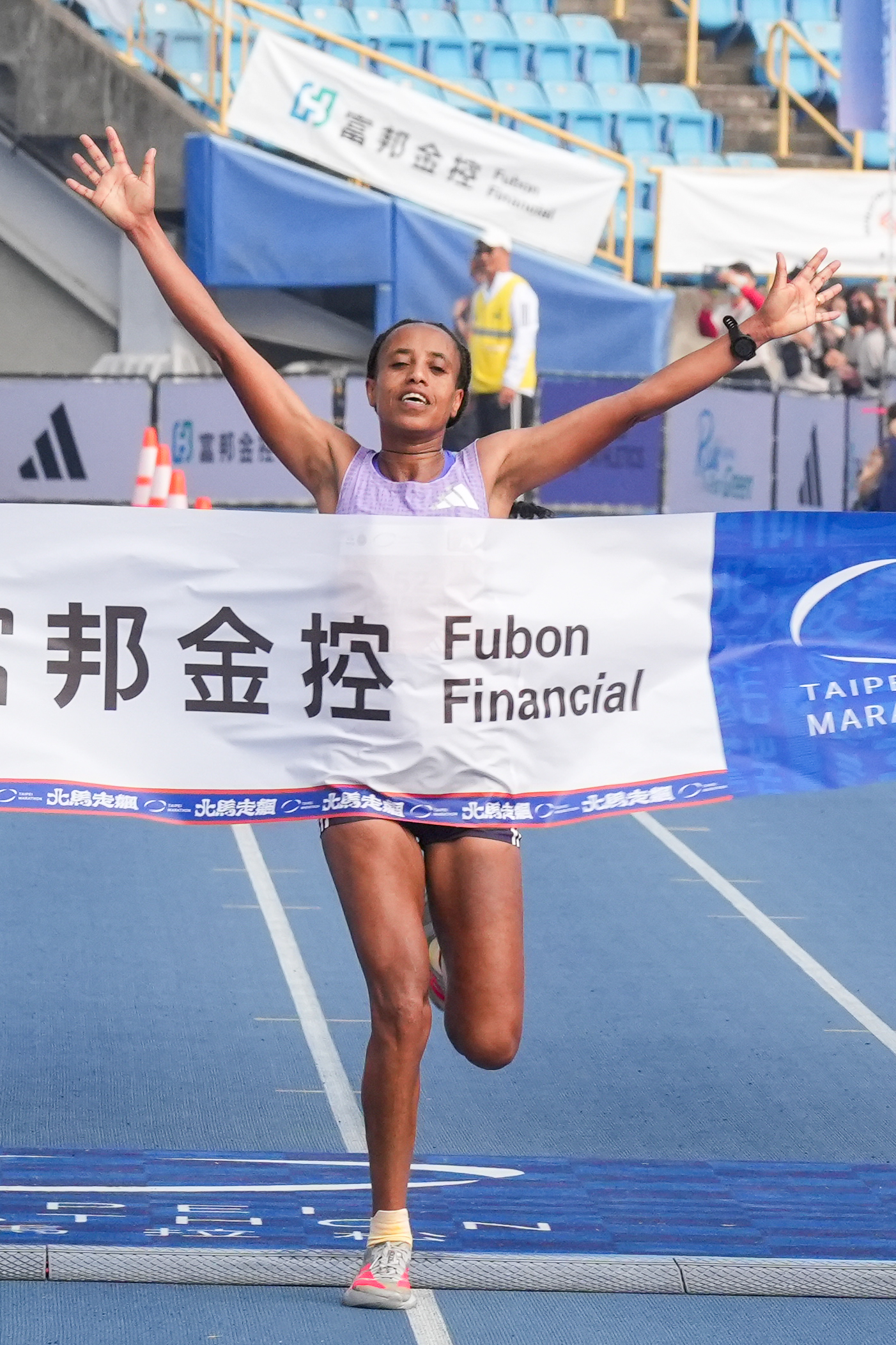 衣索比亞的DEMISSIE Gadise Mulu改寫場地紀錄。大會提供