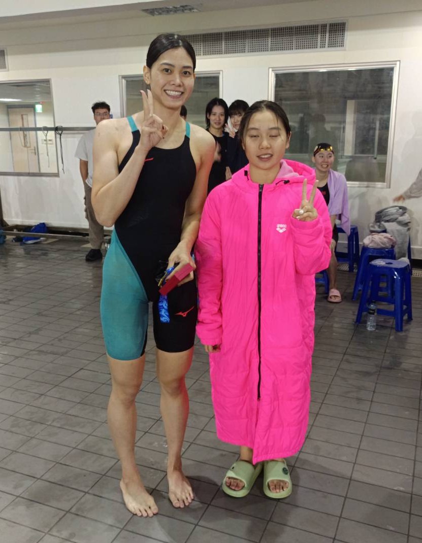 蛙后林姵彣(左)很期待何康婗的未來表現。詹健全攝