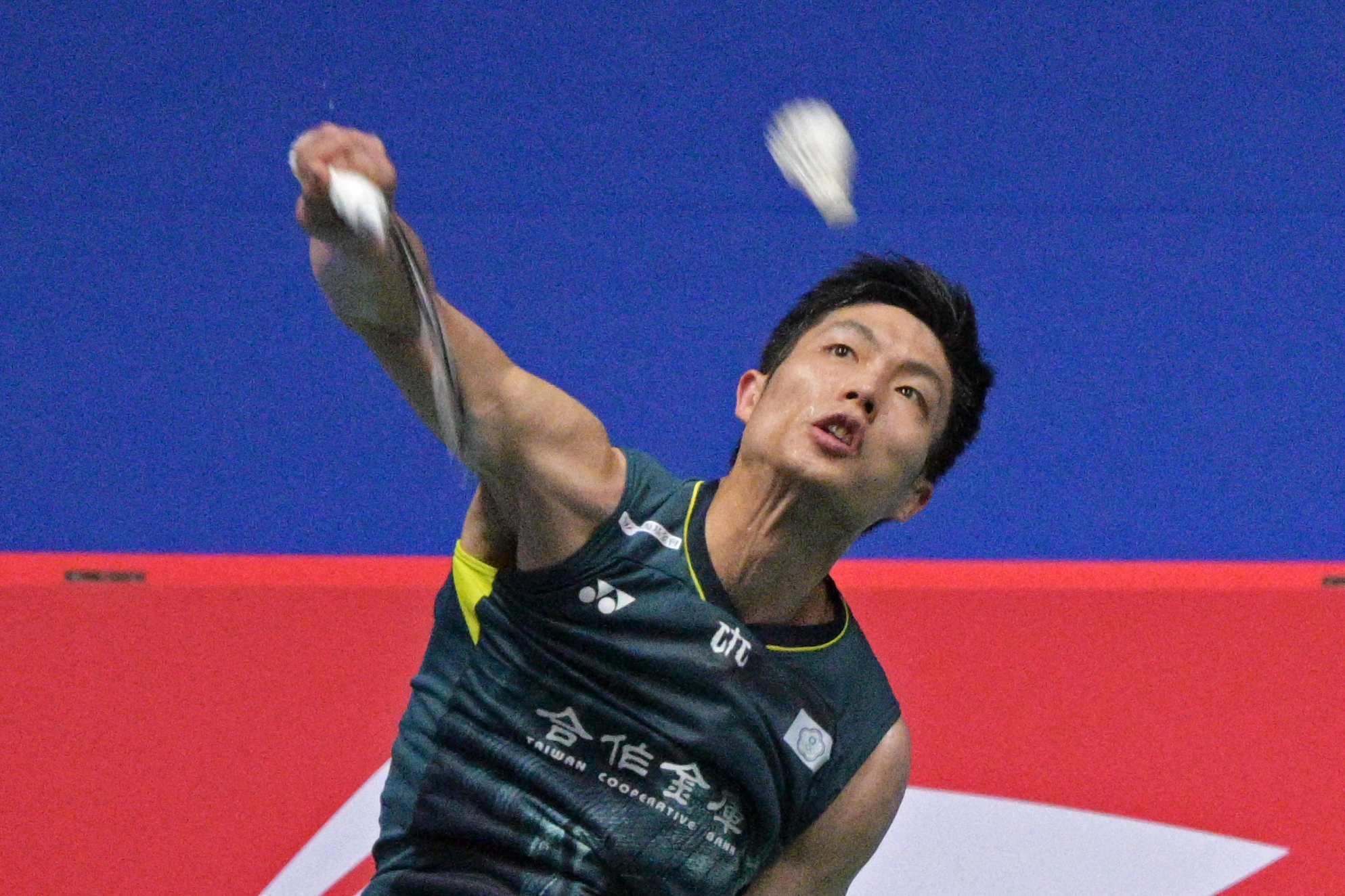 周天成年終賽首役意外吞敗。法新社