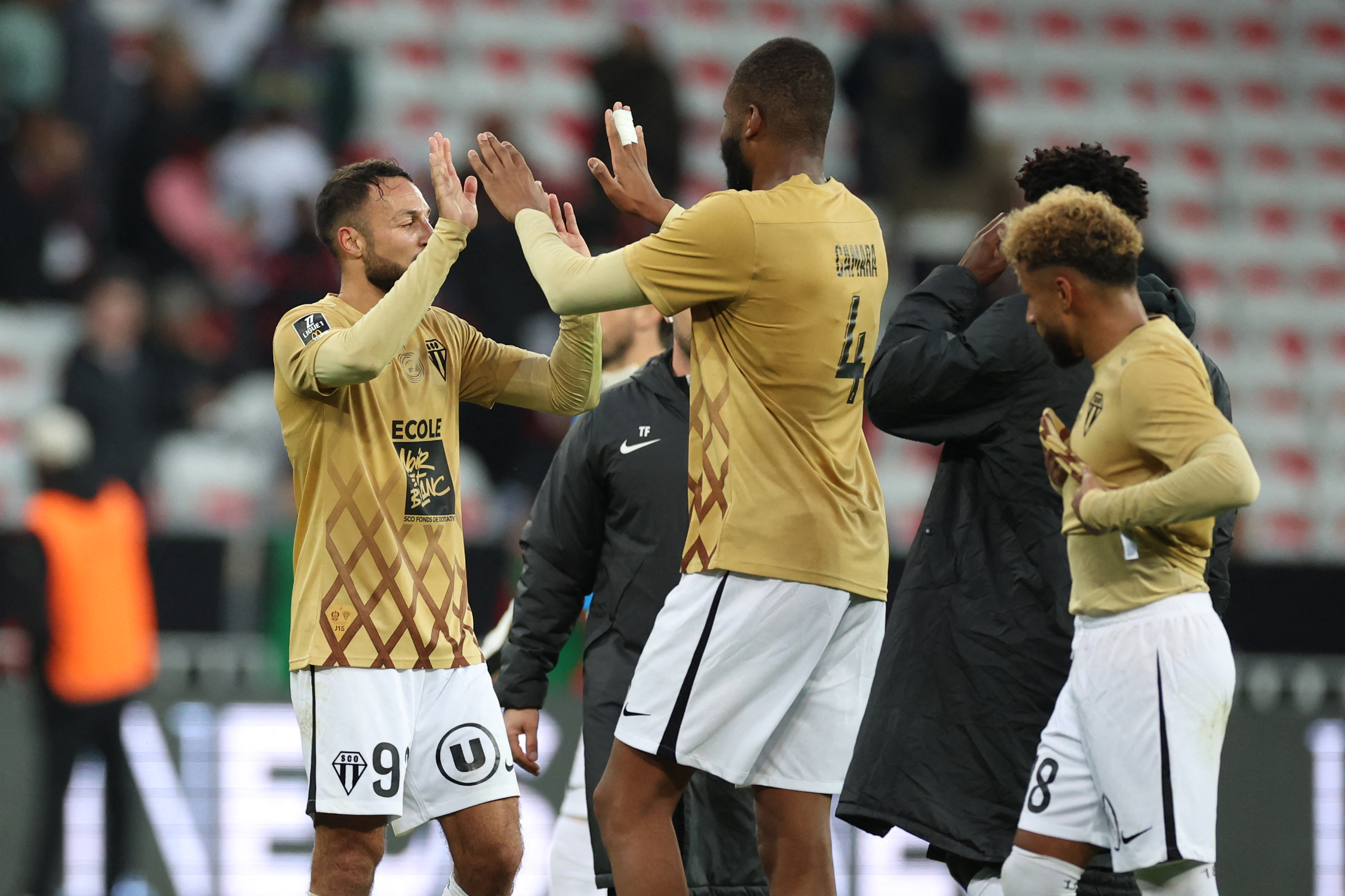 昂傑主場穩、防守強、領先必勝。法新社