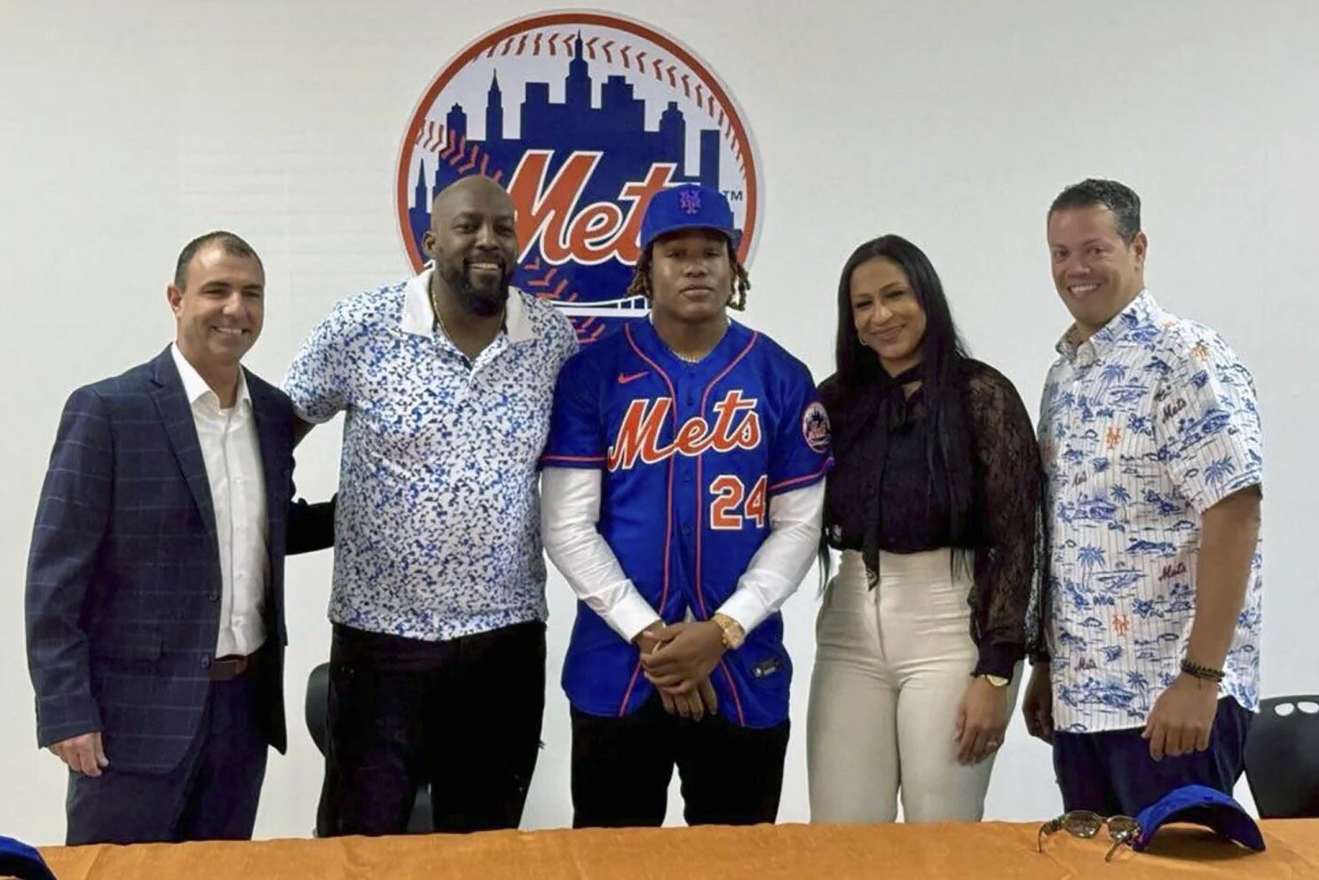 去年1月才與紐約大都會完成簽約的小葛雷諾（Vladimir Guerrero Jr.）同父異母的弟弟米格爾（Vladimir Miguel Guerrero，中）遭釋出。摘自推特