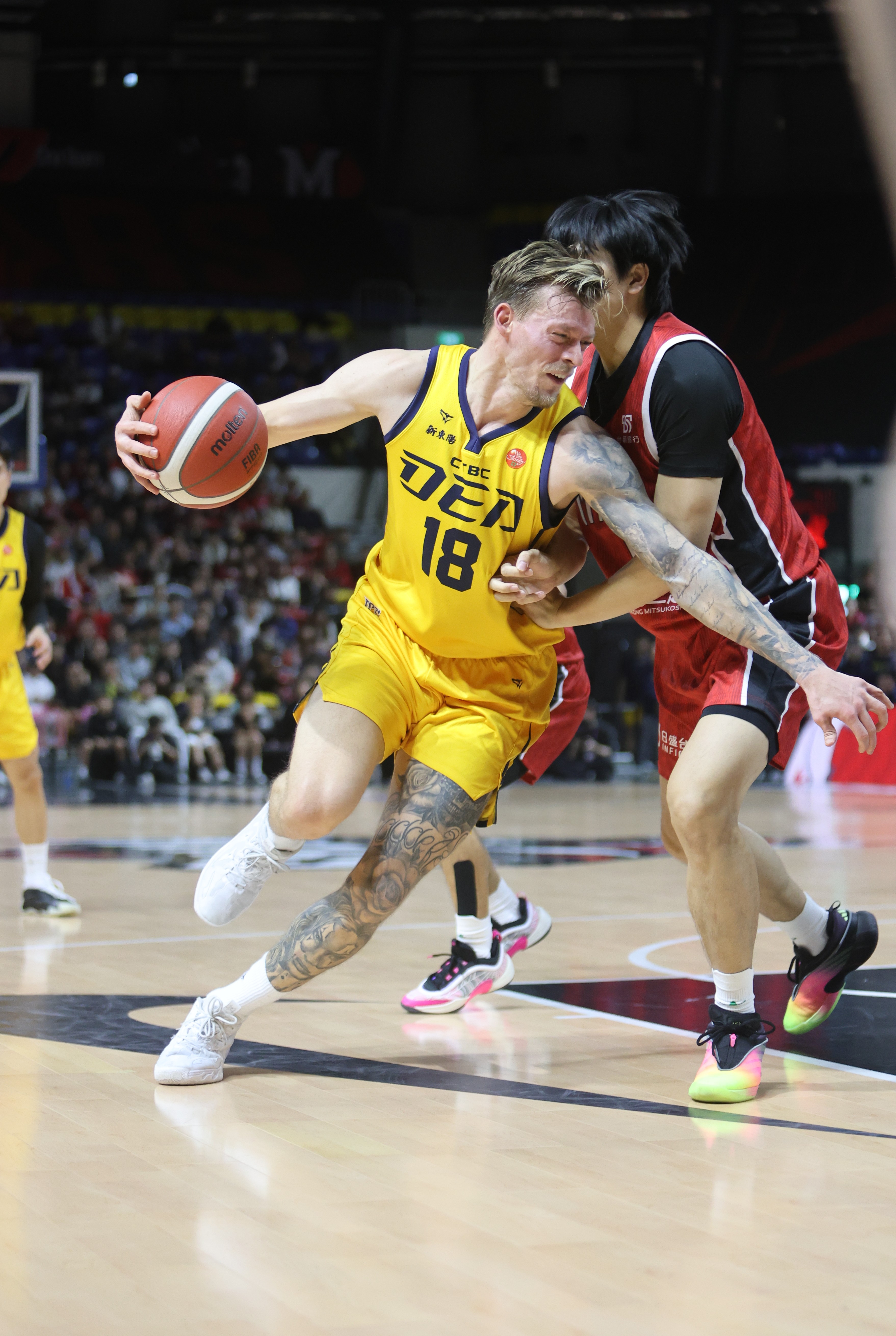 特攻瑞典洋將飛克能裡能外攻守全能。陳楷攝