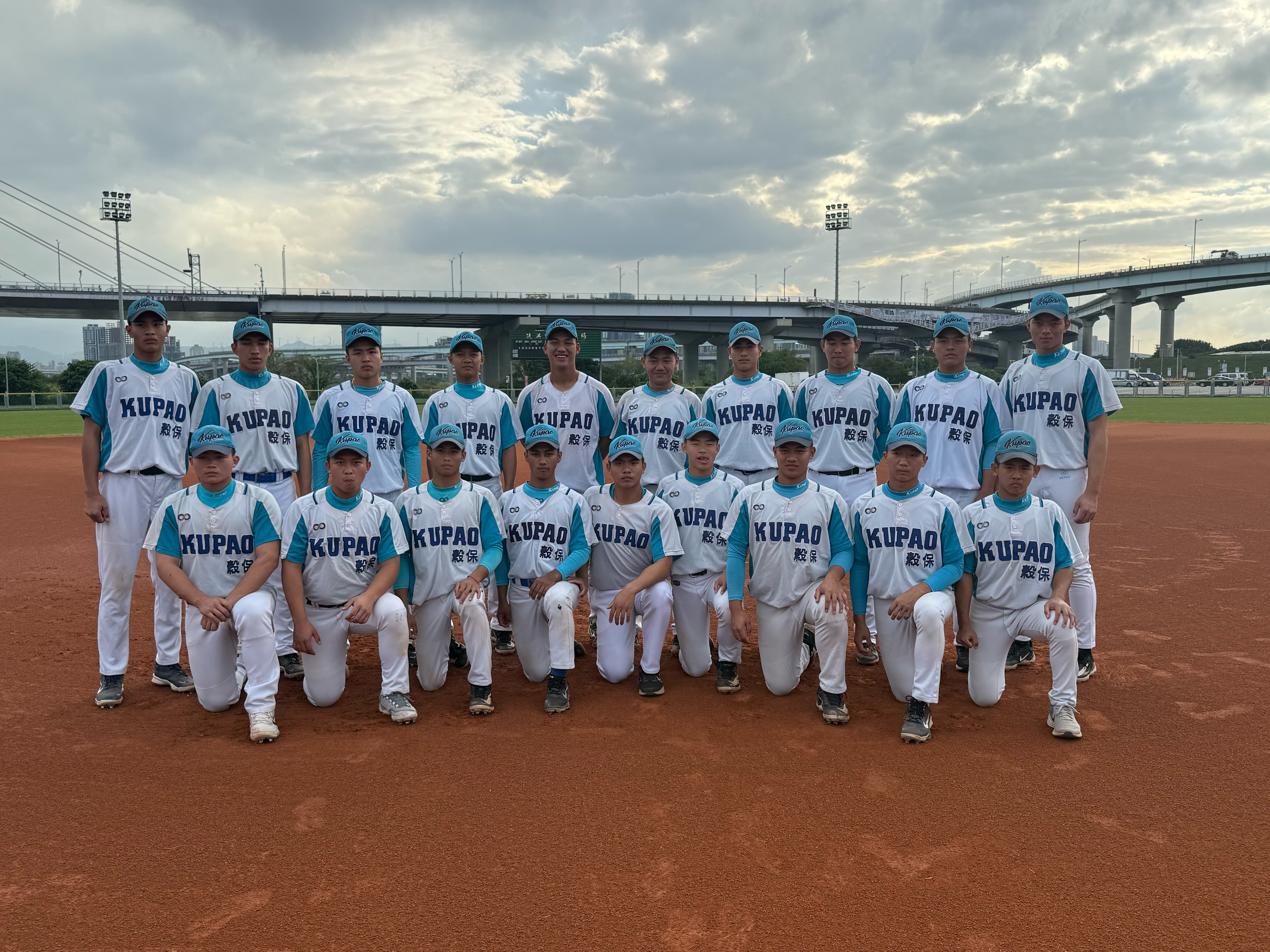 穀保家商化身新北藍邁向8連霸。球隊提供