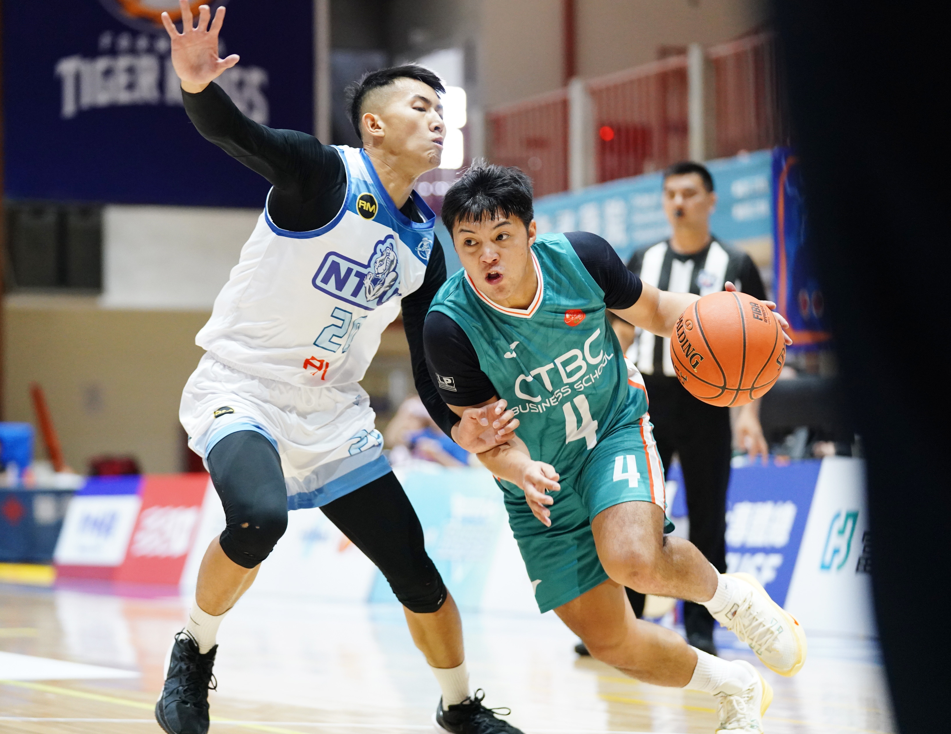 中信學院李宗漢23分5助攻。大專體總提供