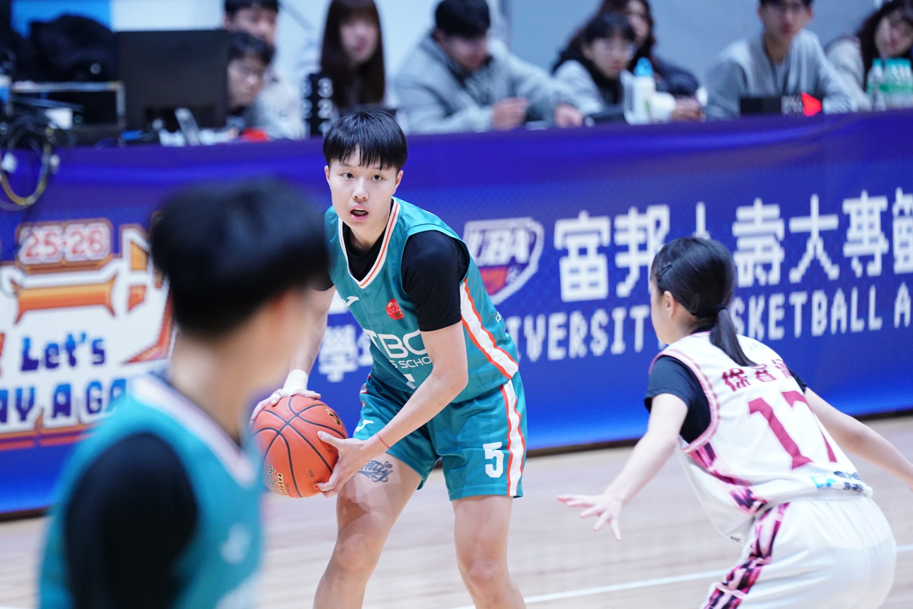 中信學院邱群琋23分。大專體總提供