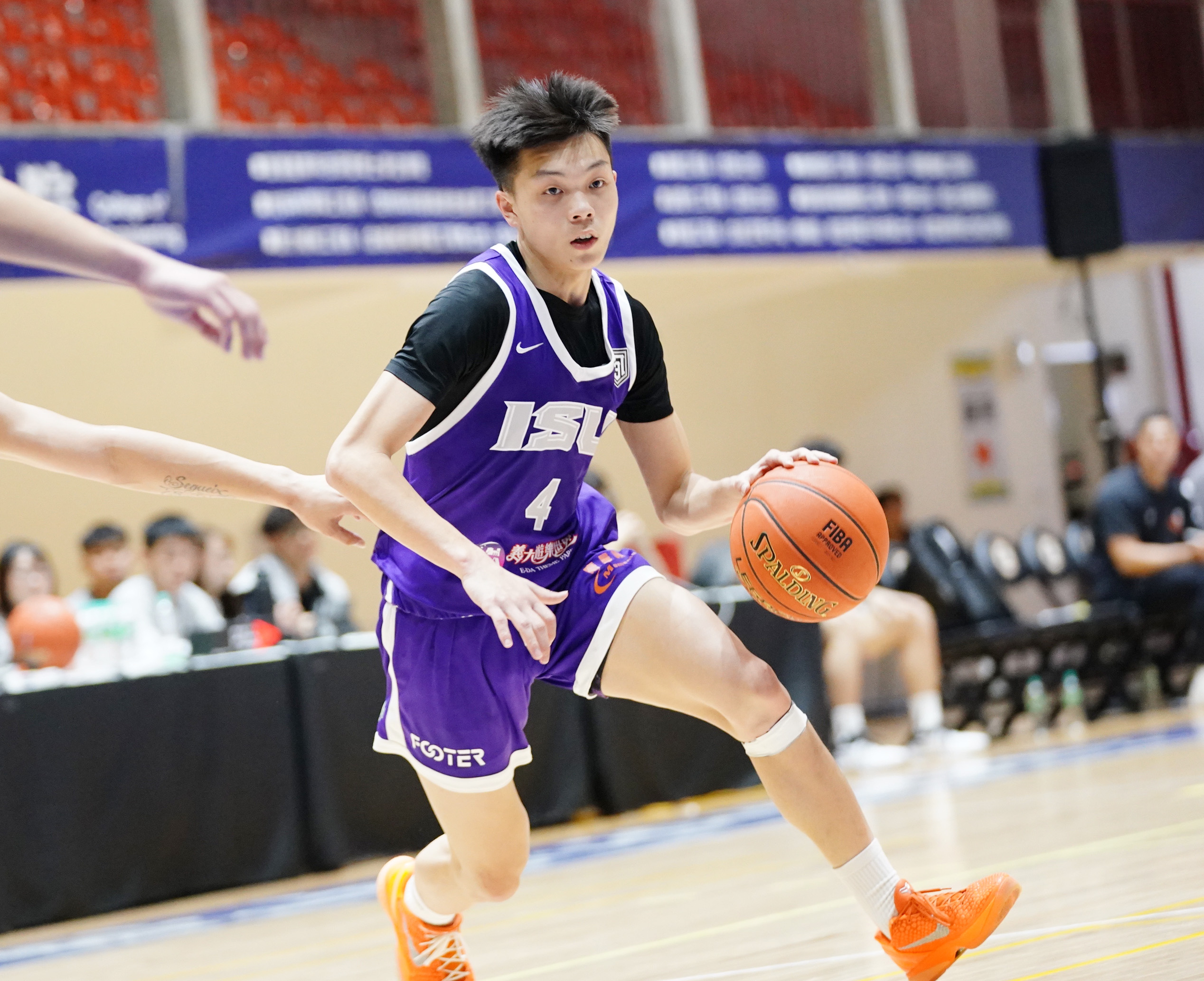 義守大學黃尹元16分7籃板。大專體總提供