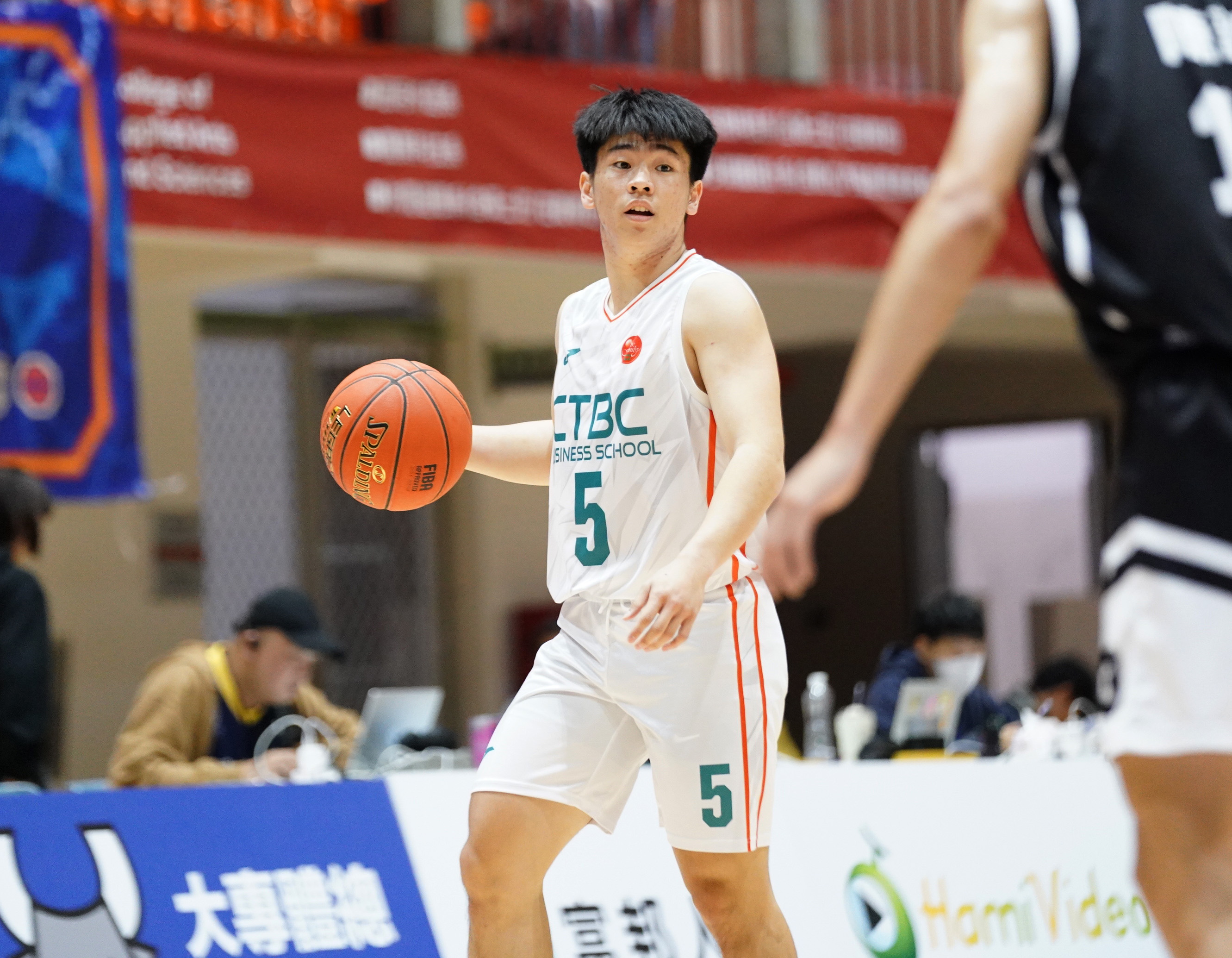 中信學院劉恩任22分7助攻。大專體總提供