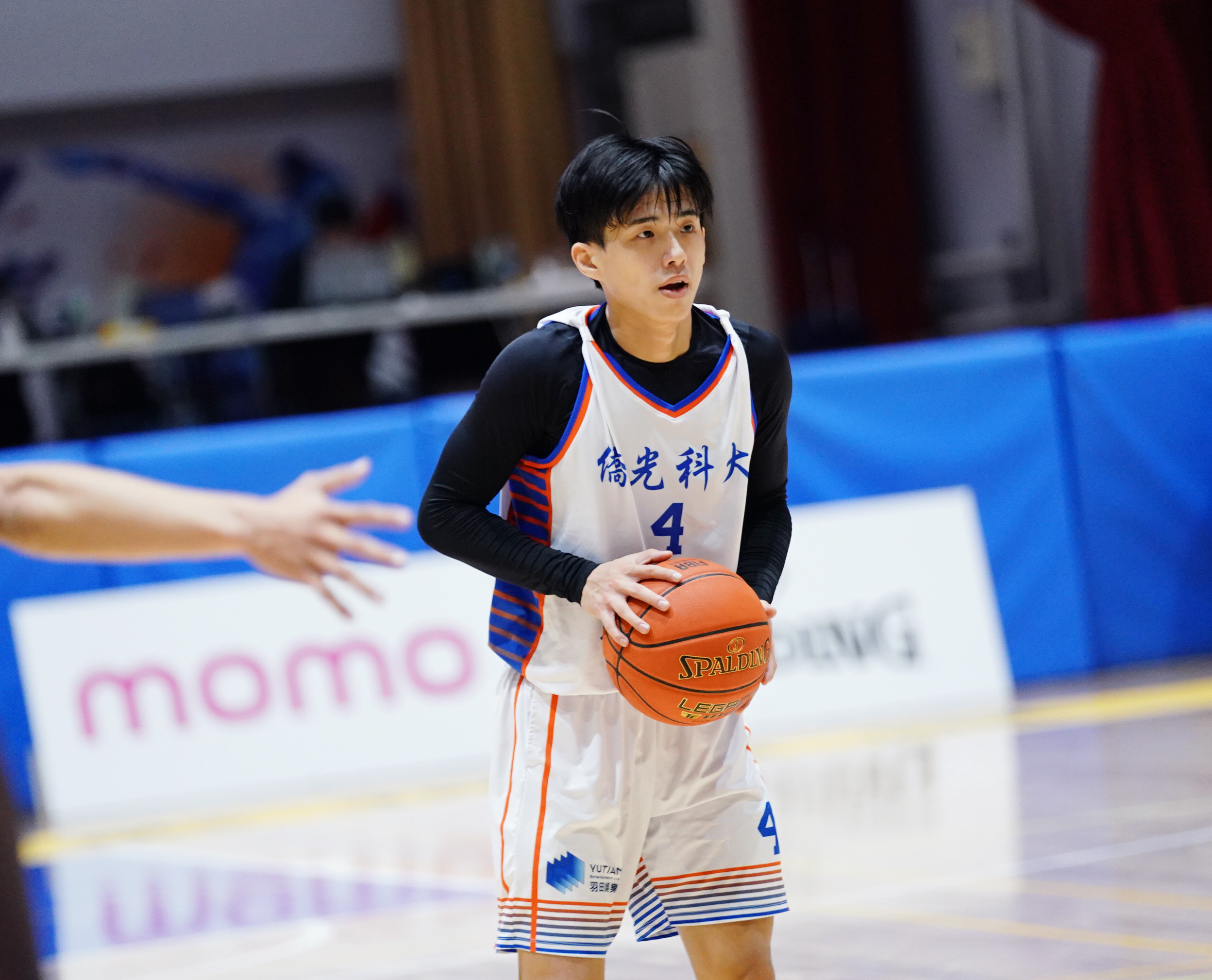 僑光科大陳曛豪14分。大專體總提供