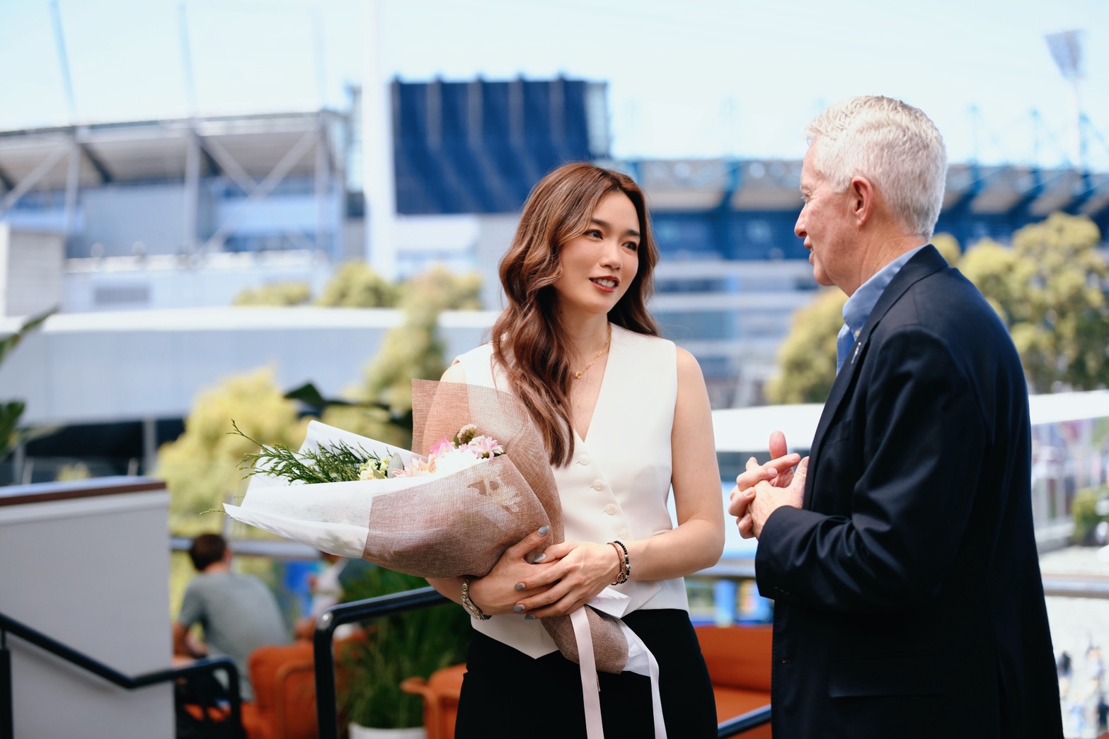 台灣網球名將詹詠然（左）於澳洲網球公開賽正式宣布退役澳網執行長泰利Craig Tiley（右）親自主持退休儀式。Joyce Lau 提供