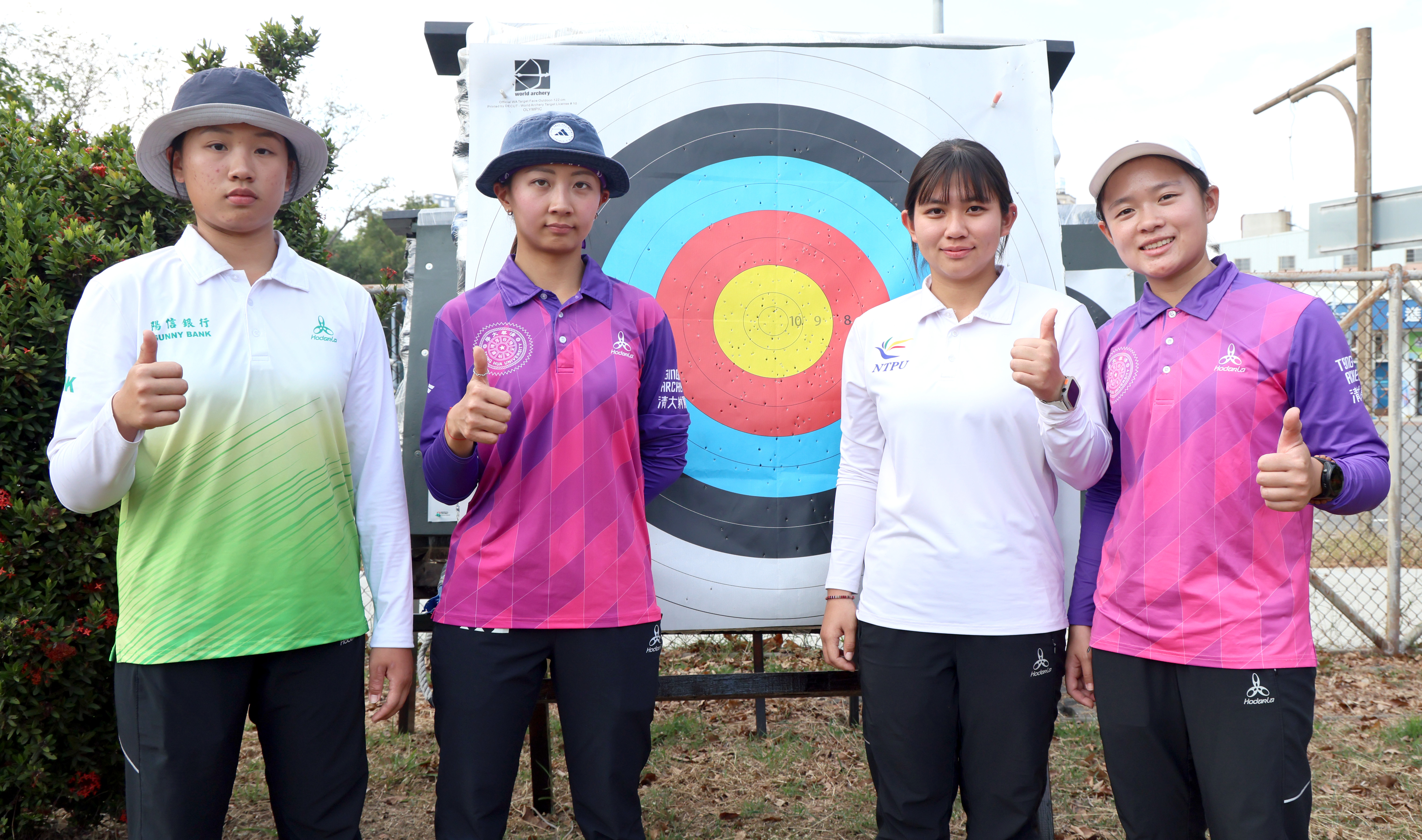 女子反曲弓入選許芯慈(左起)、邱意晴、風佑築和李彩綺。中華民國射箭協會提供