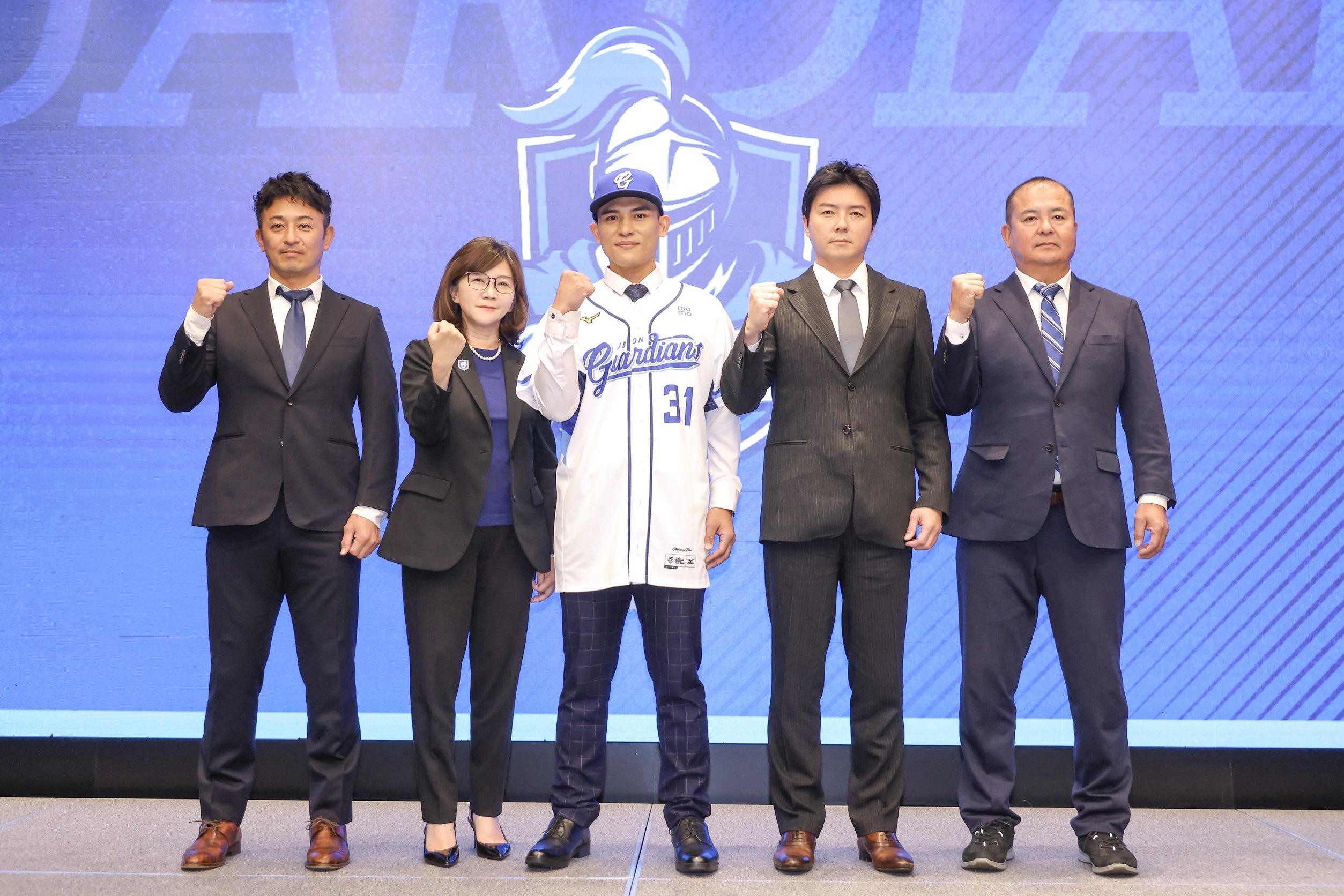 後藤光尊總教練的山哲也教練歡迎林岱安加入。富邦悍將提供