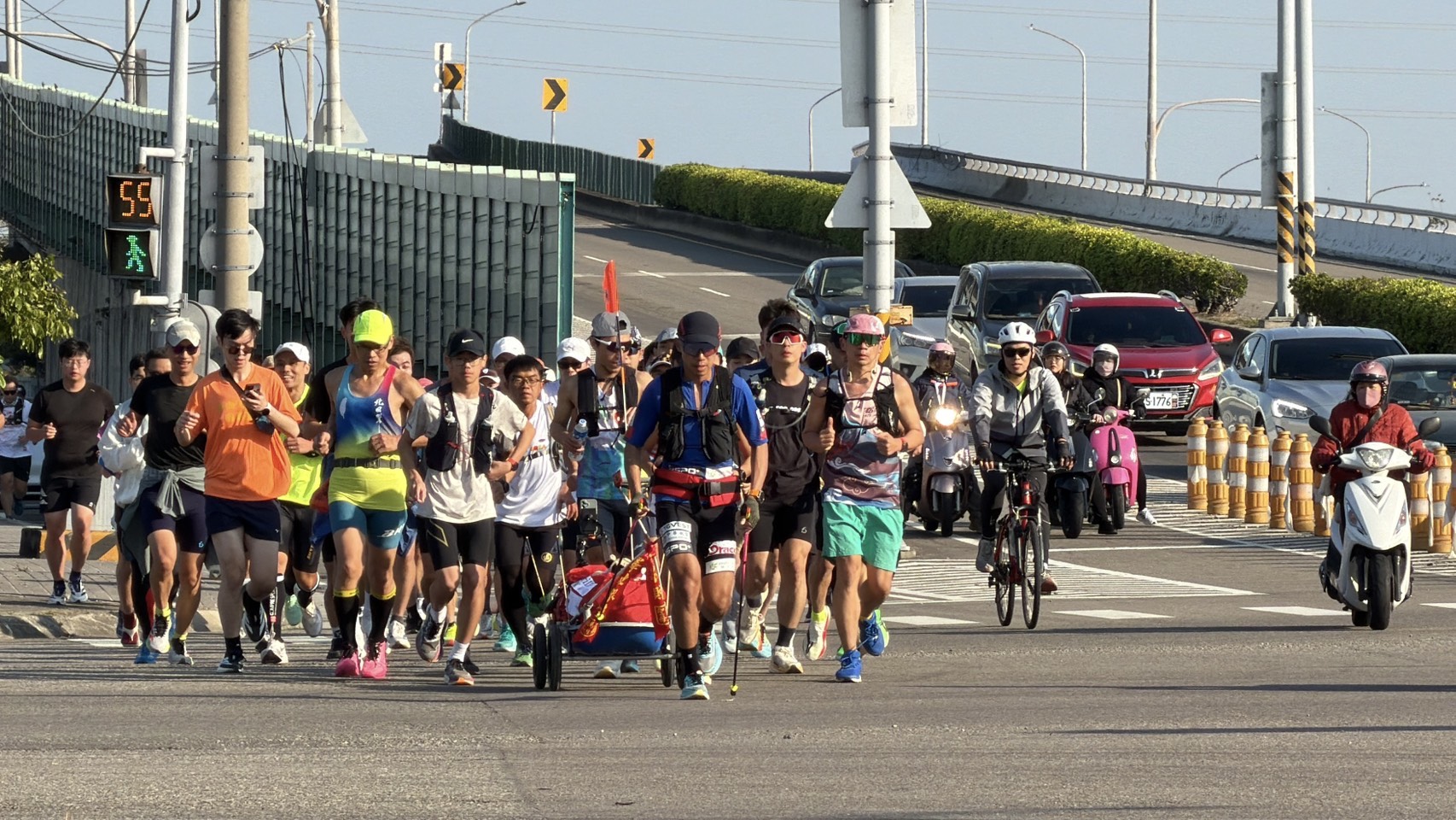 台灣極地超馬選手陳彥博於2026年1月1日在總統府參加完元旦升旗典禮後,隨即展開為期8天、總距離長達433公里的特訓。陳彥博提供