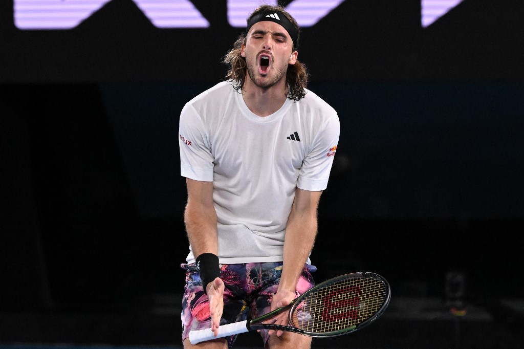 希臘網球名將西西帕斯（Stefanos Tsitsipas）透露在2025賽季中大部分時間都深受嚴重背傷所困。法新社