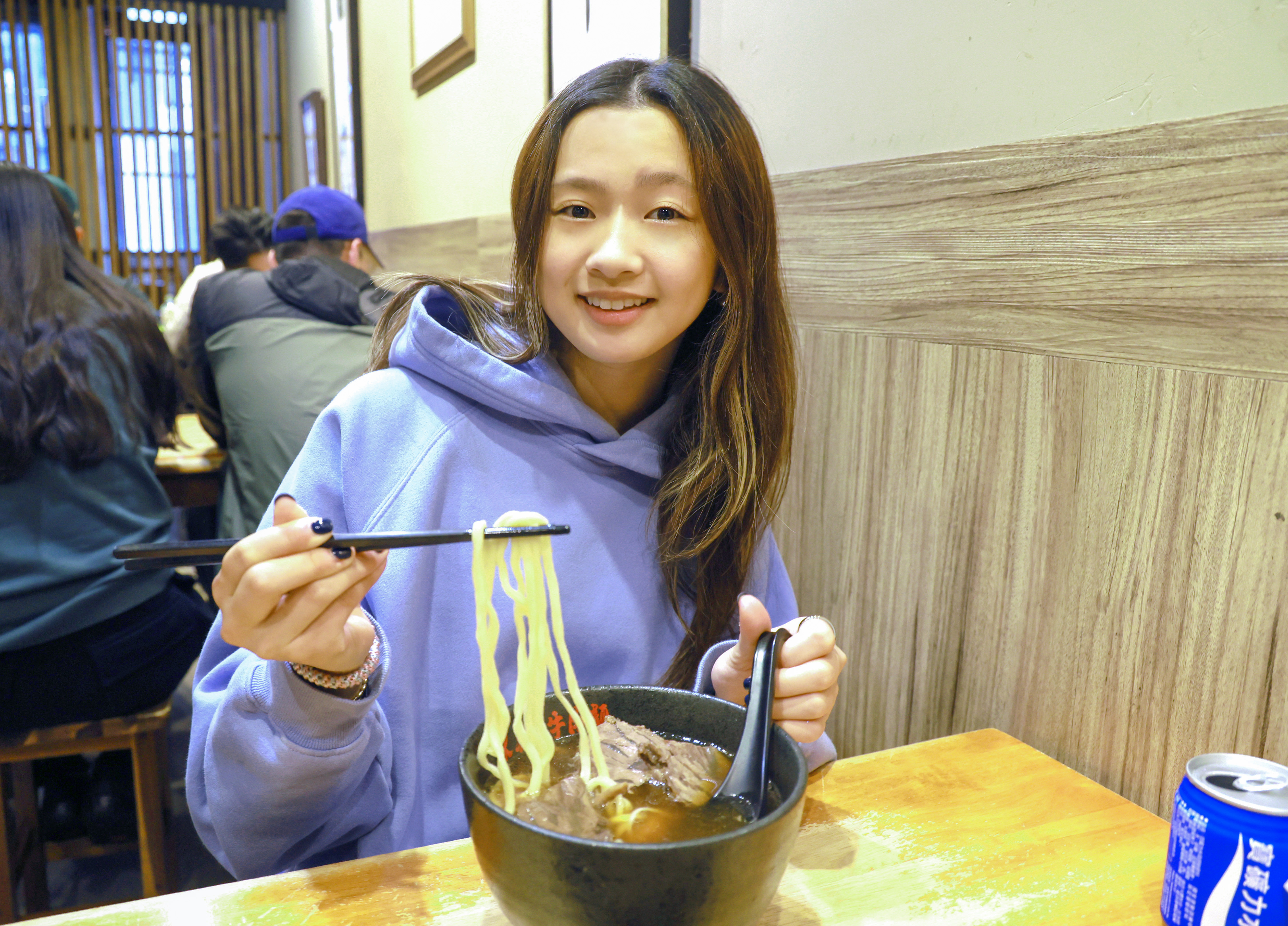 宛雅Cordelia口味極台，喜歡牛肉麵卻不愛牛排，回台灣最開心的事就是可以盡情享受各式風味牛肉麵。特約記者 郭運復攝