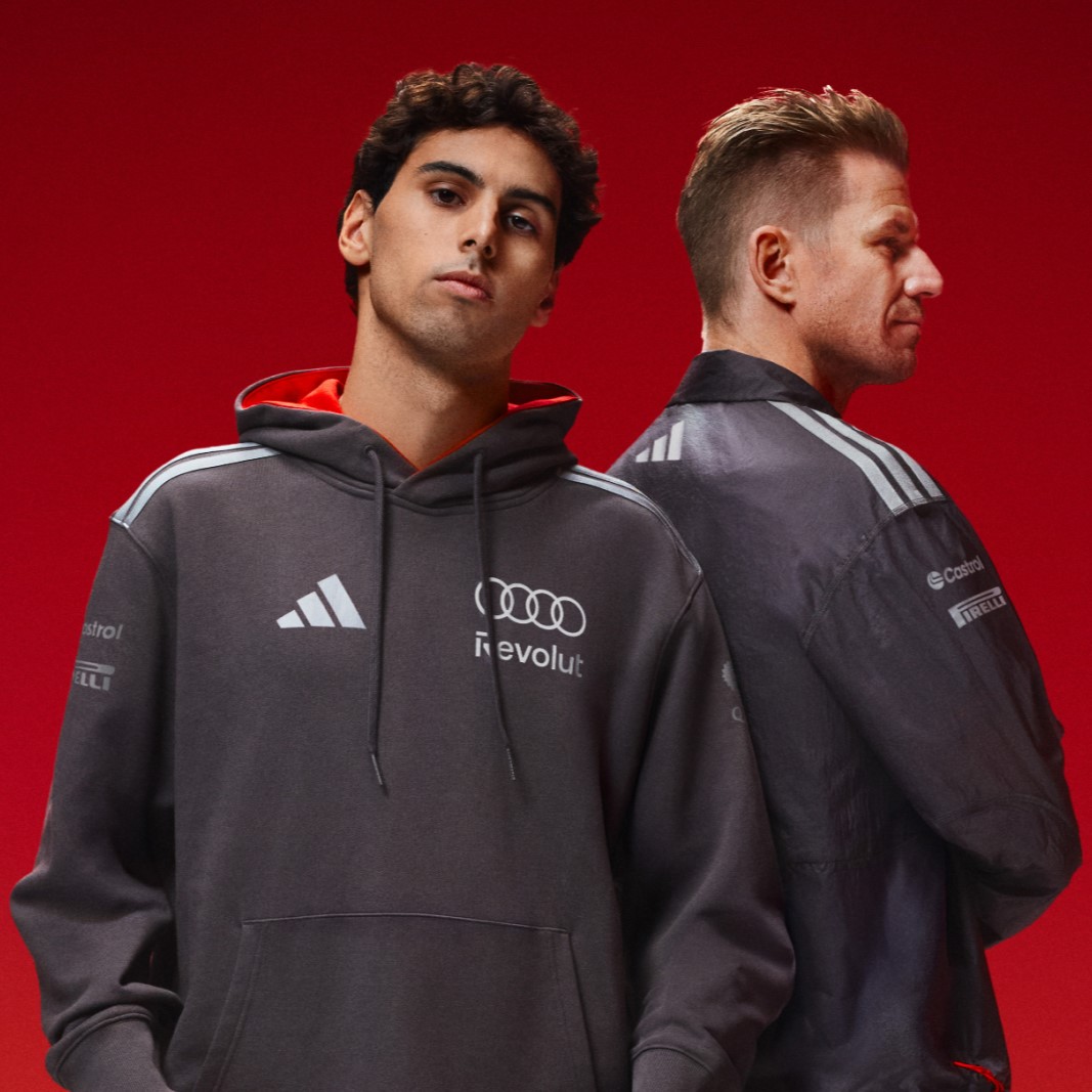 首波Adidas X Audi Revolut F1車隊聯名系列，以紅色作為設計亮點巧妙呼應 Audi Revolut F1 的車隊形象。官方提供