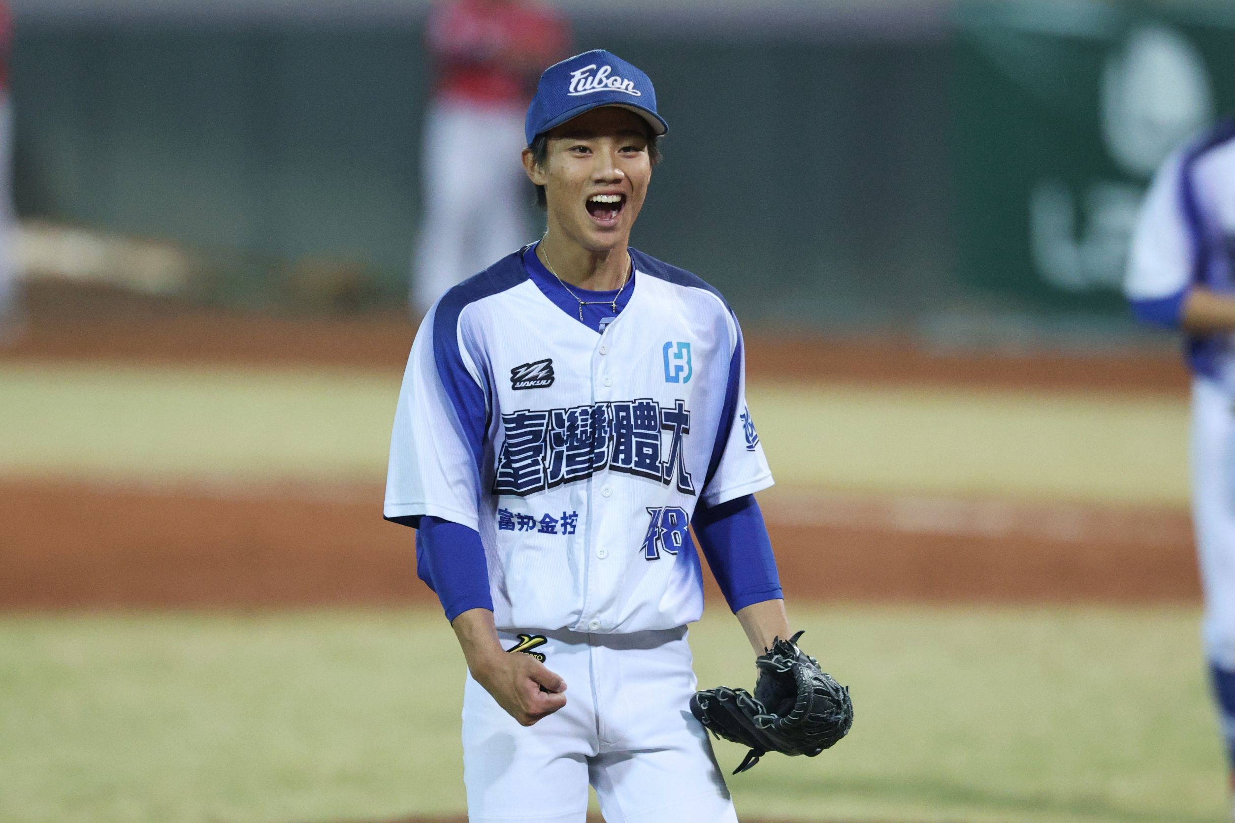 二刀流鄭鈞澤改以後援亮相。大專體總提供